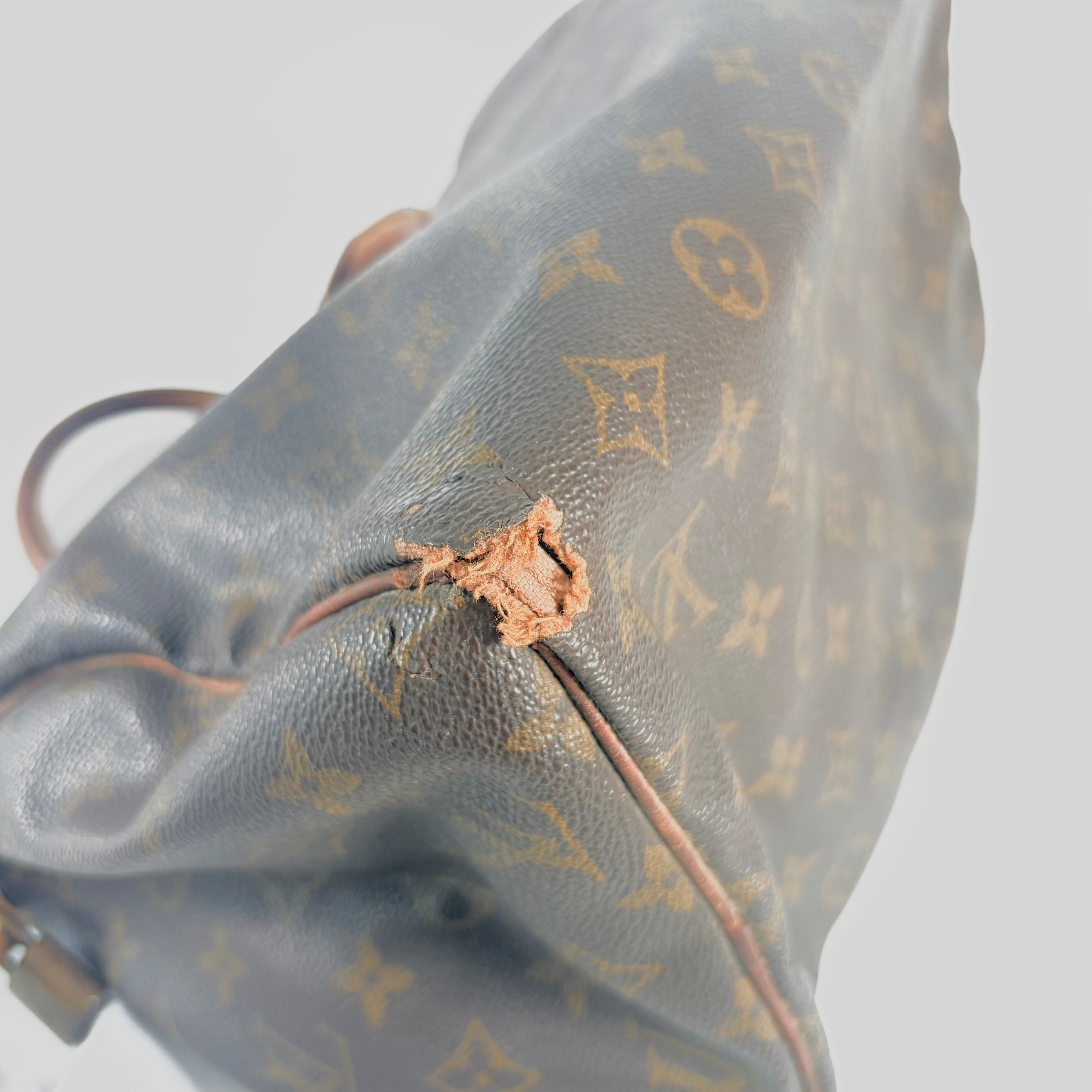 2605 secondhand LV Monogram Speedy 30