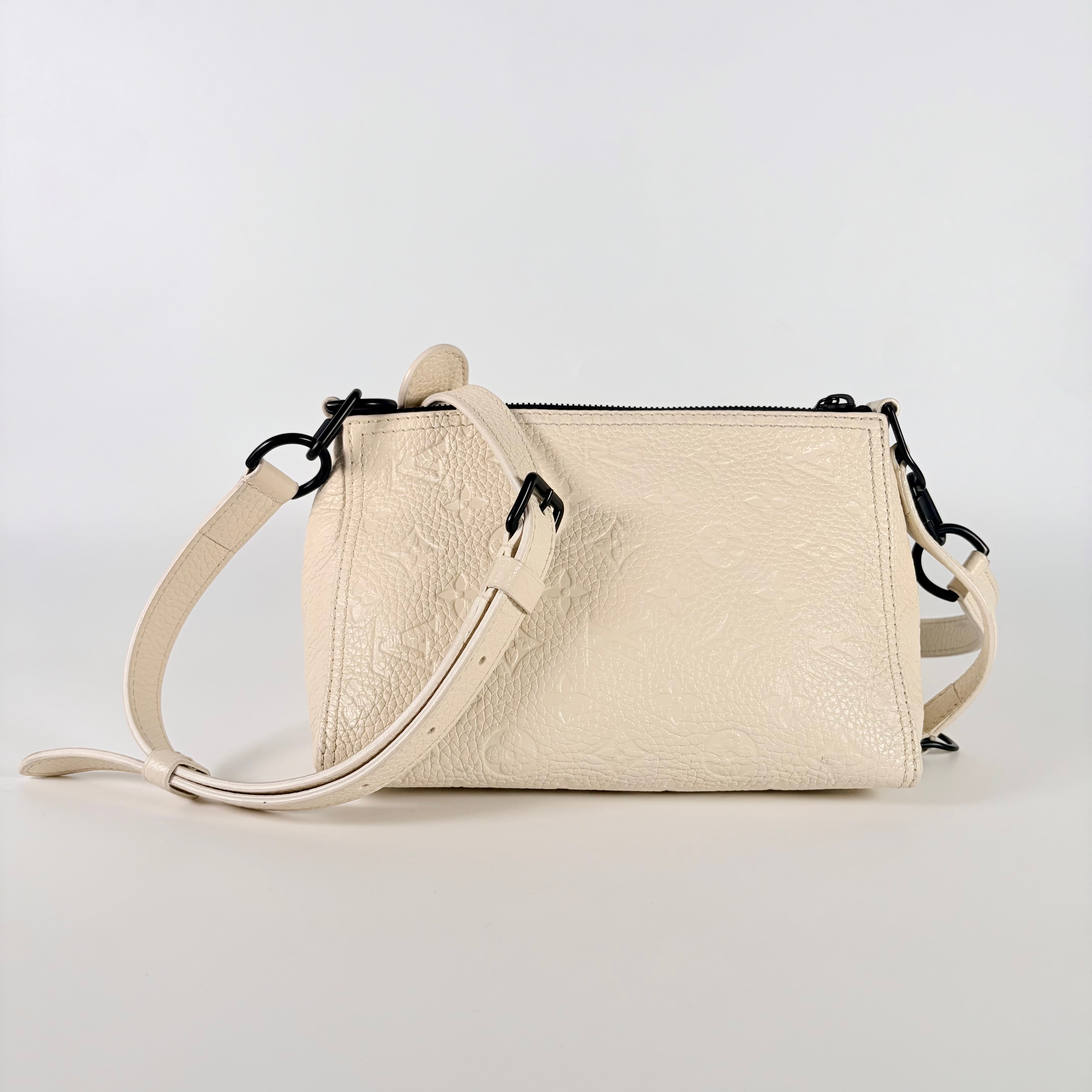 2605 secondhand LV brand bag