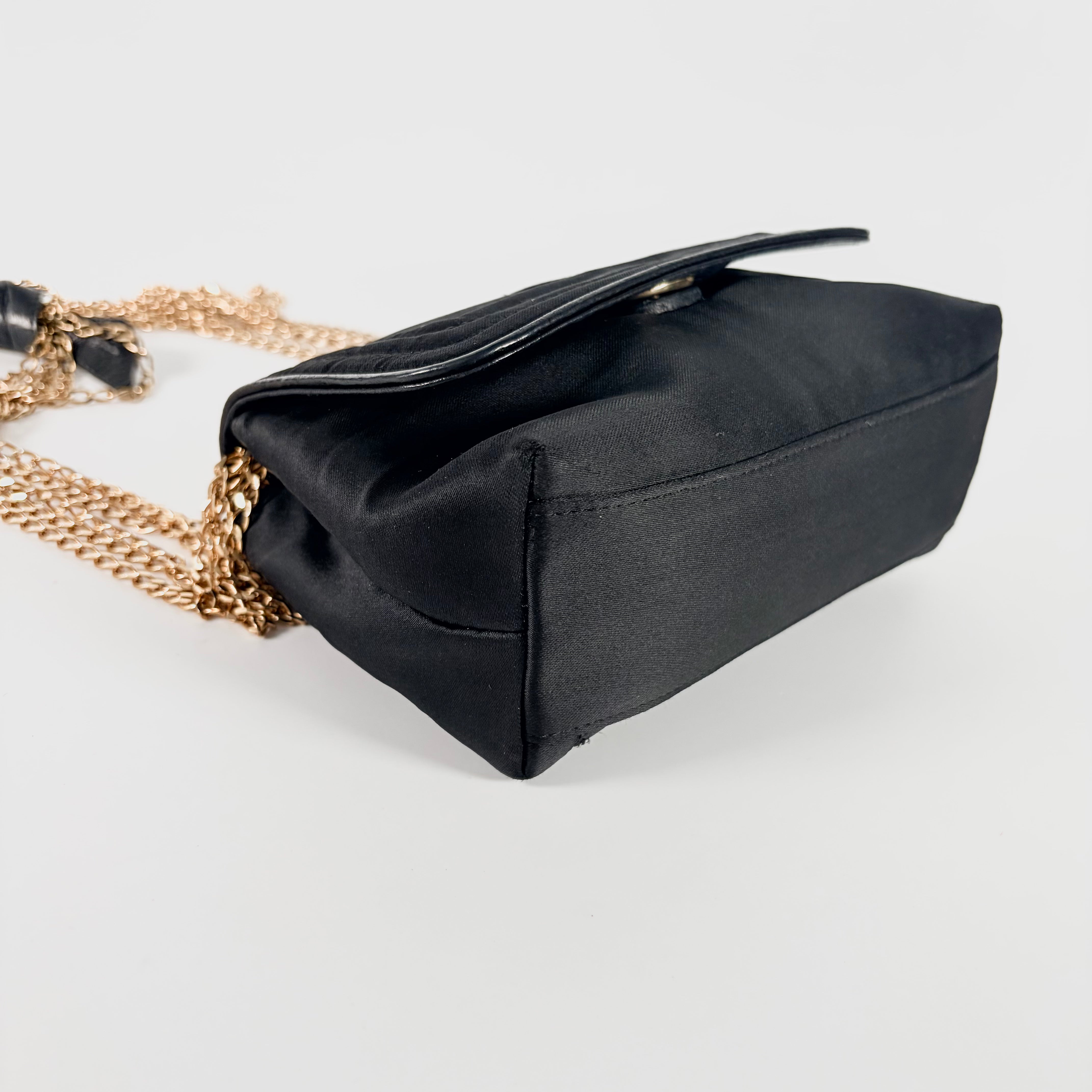 2605 secondhand CHANEL nylon Chain Shoulder Bag