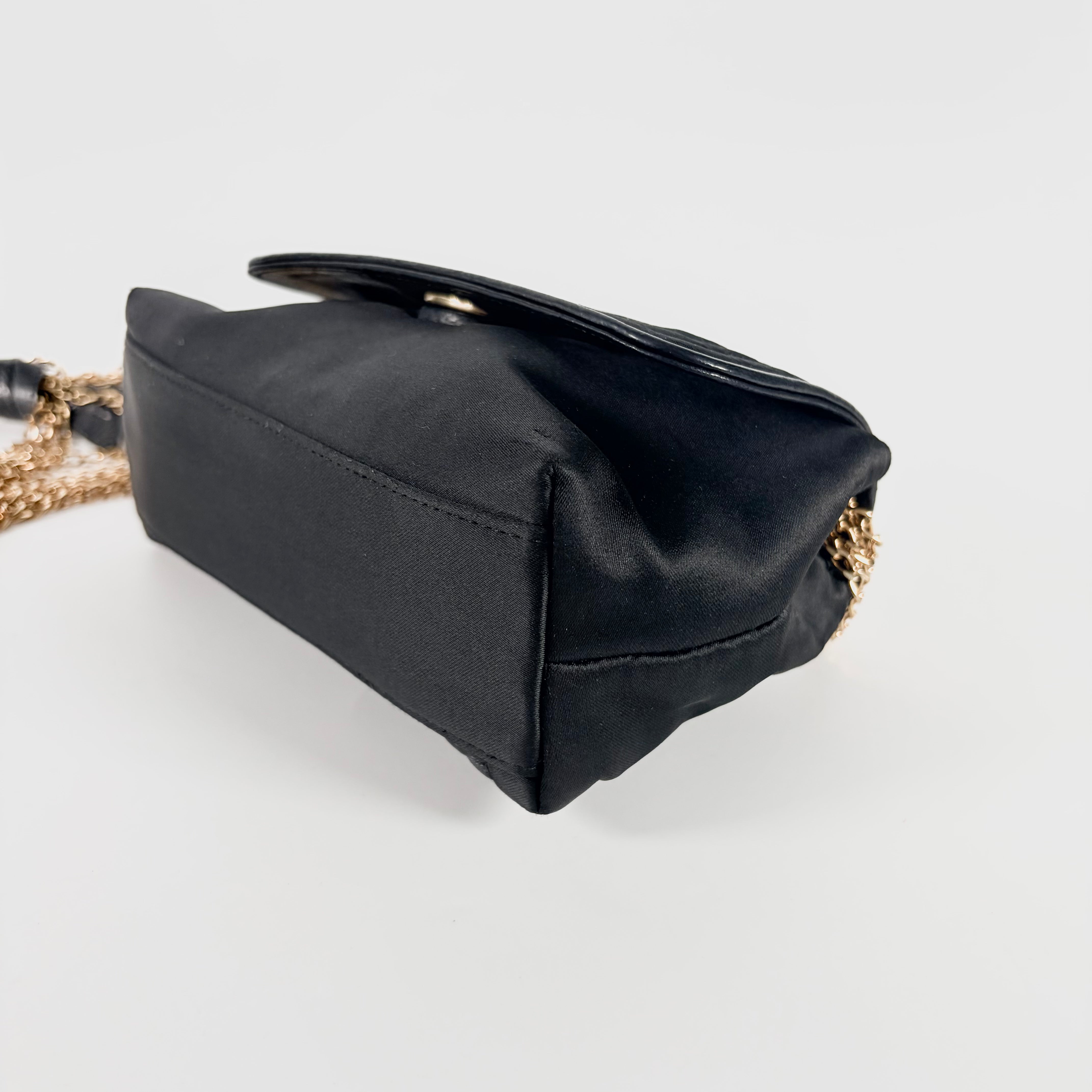 2605 secondhand CHANEL nylon Chain Shoulder Bag