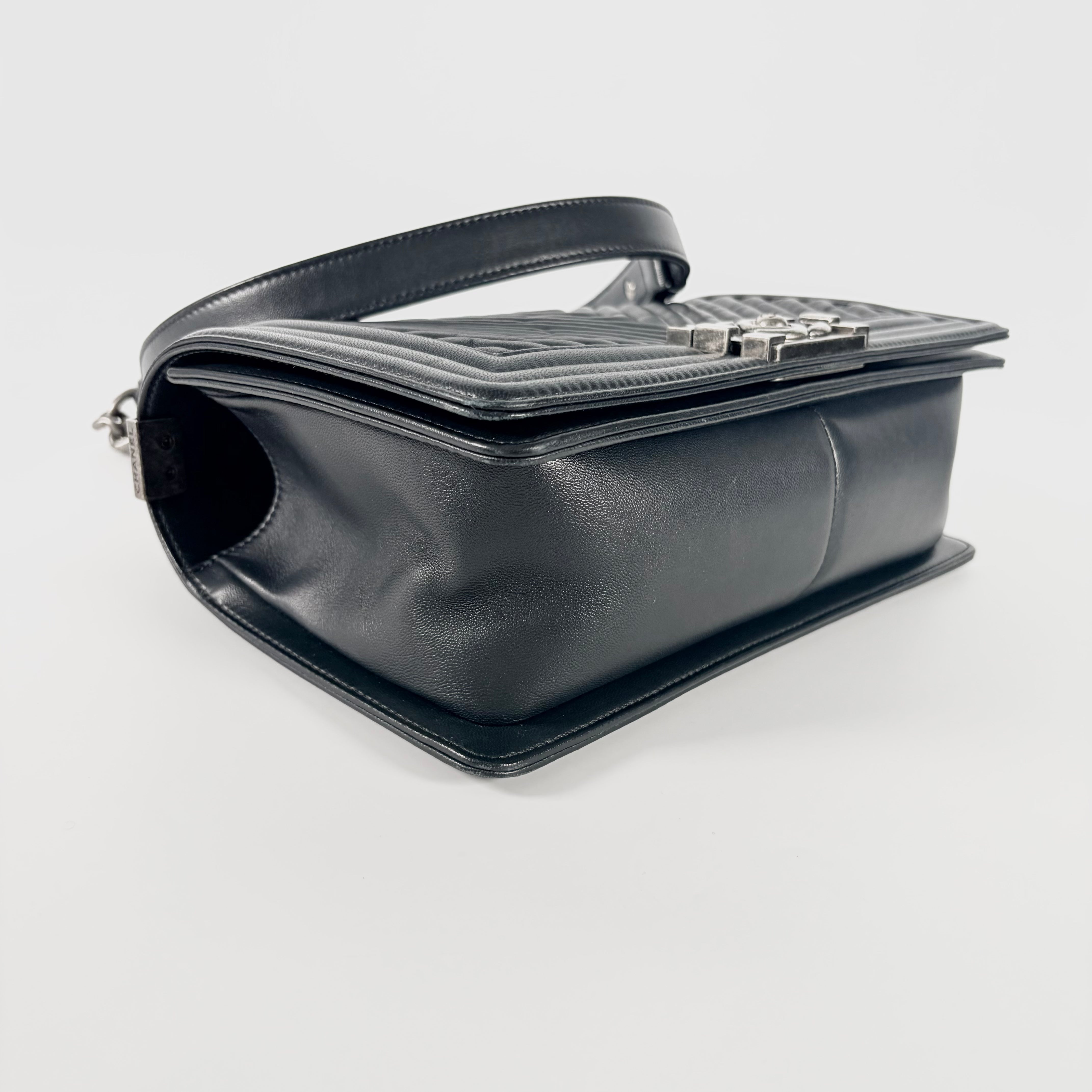 2605 secondhand CHANEL Shoulder bag Recolor