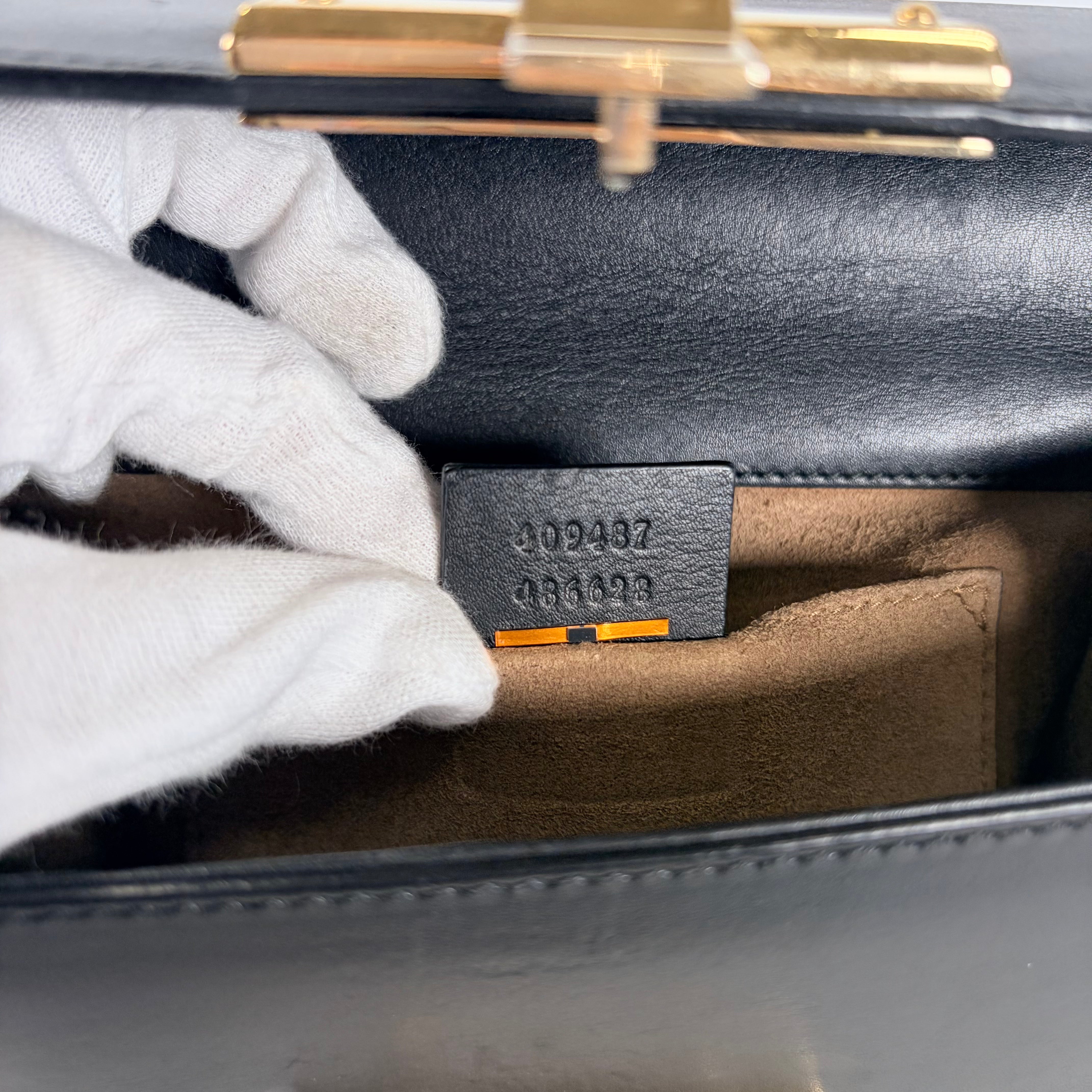 2604 secondhand GUCCI Padlock leather shoulder black