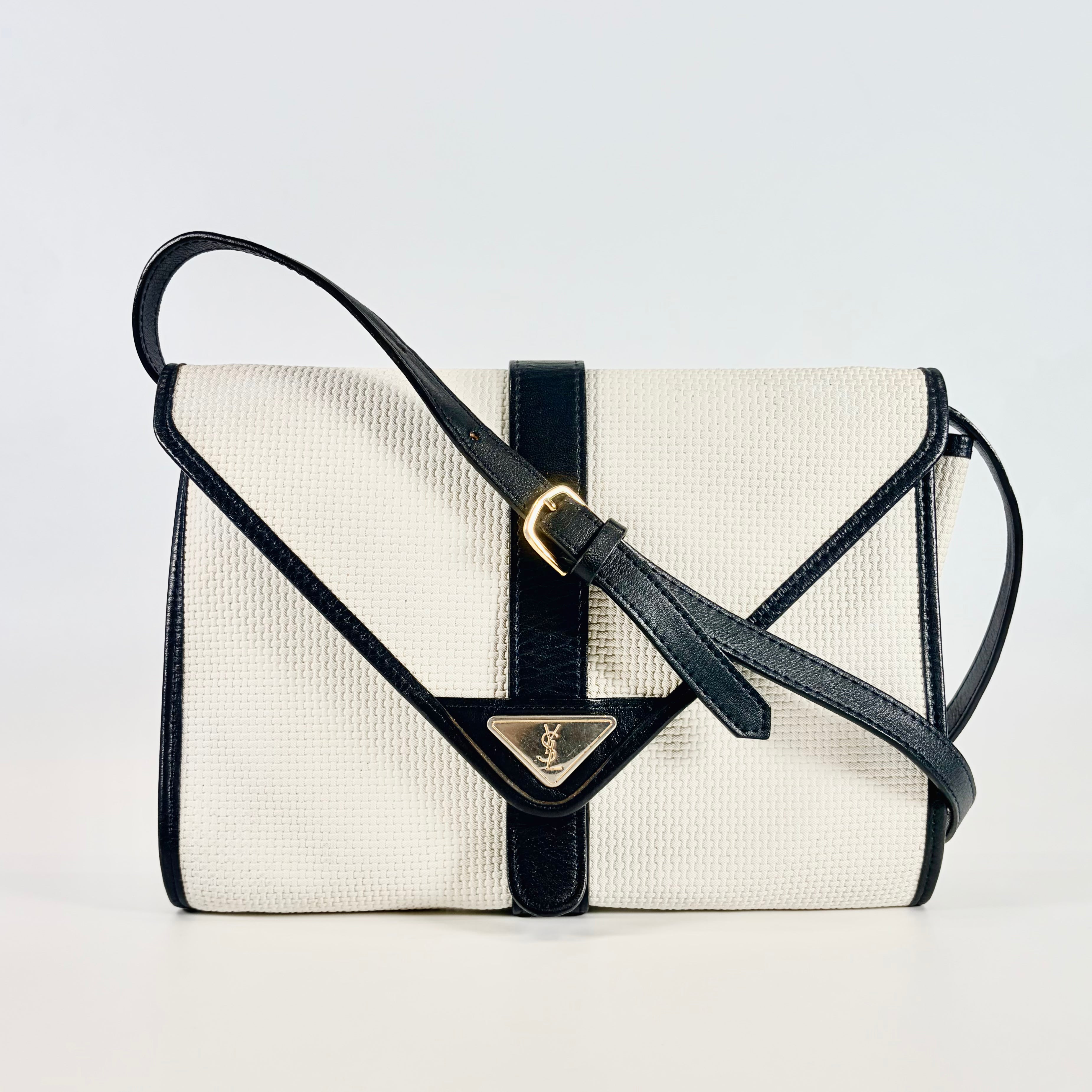 2605 secondhand SAINTLAURENT YSL Shoulder bag