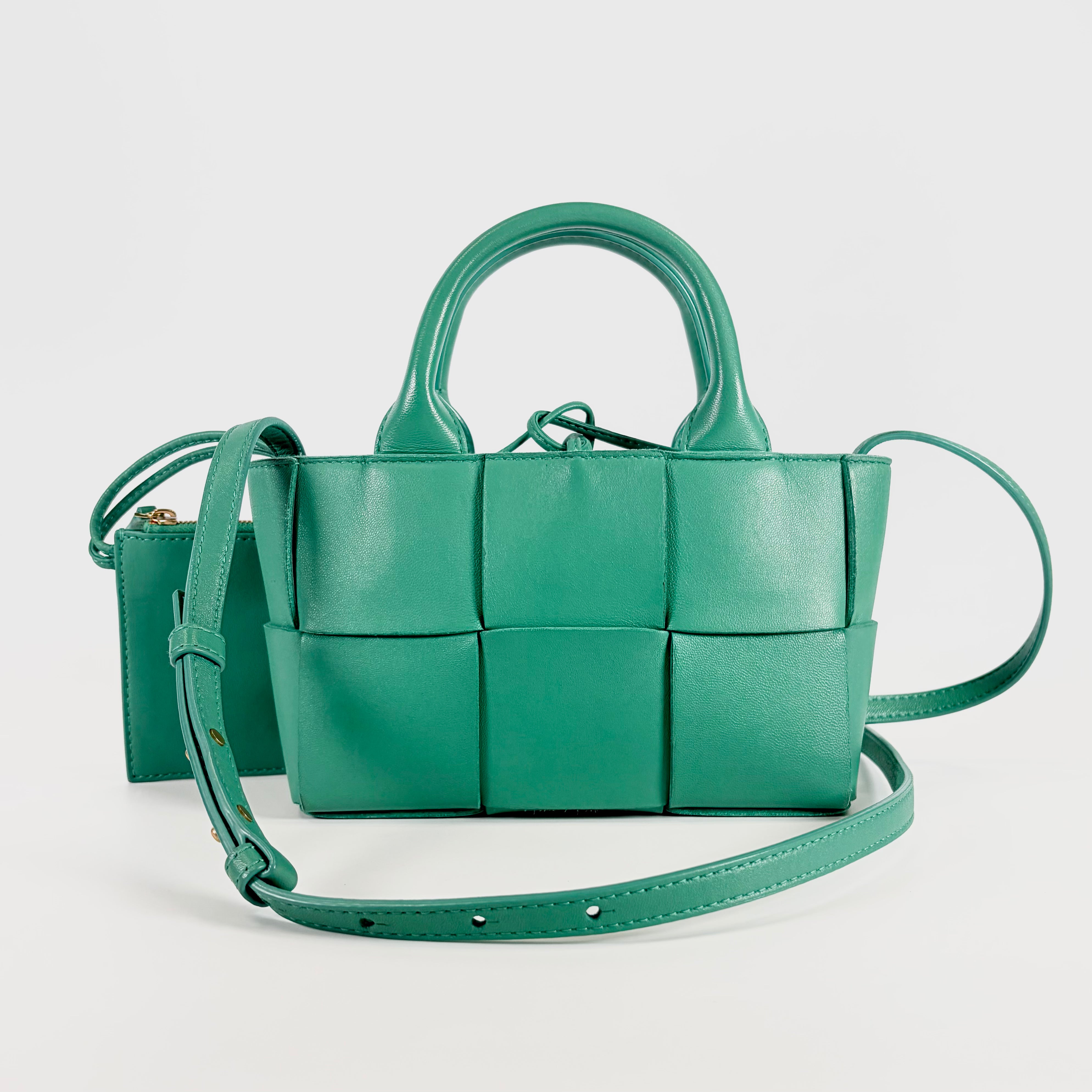 2605 secondhand BOTTEGAVENETA Arco green