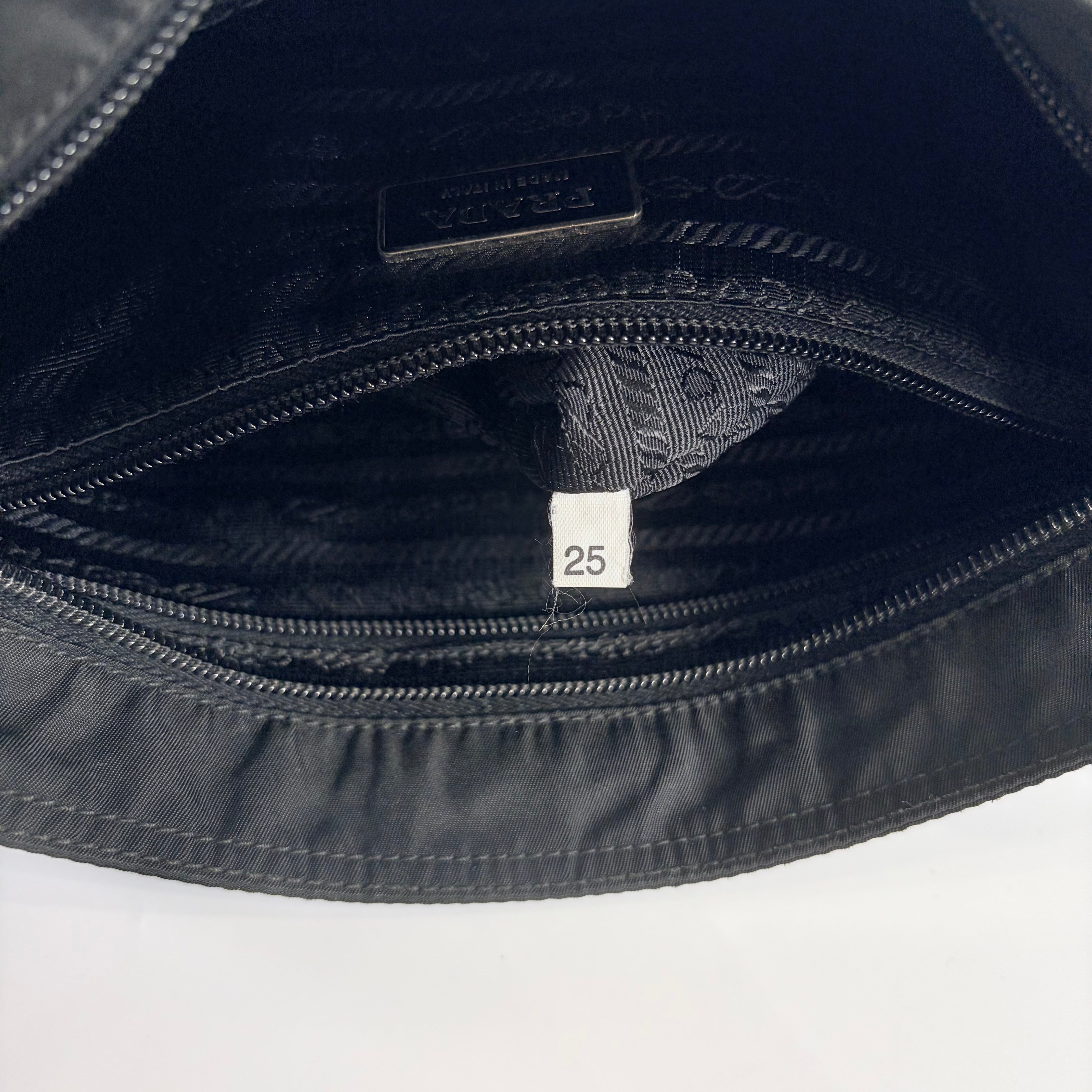 2606 secondhand PRADA Shoulder bag