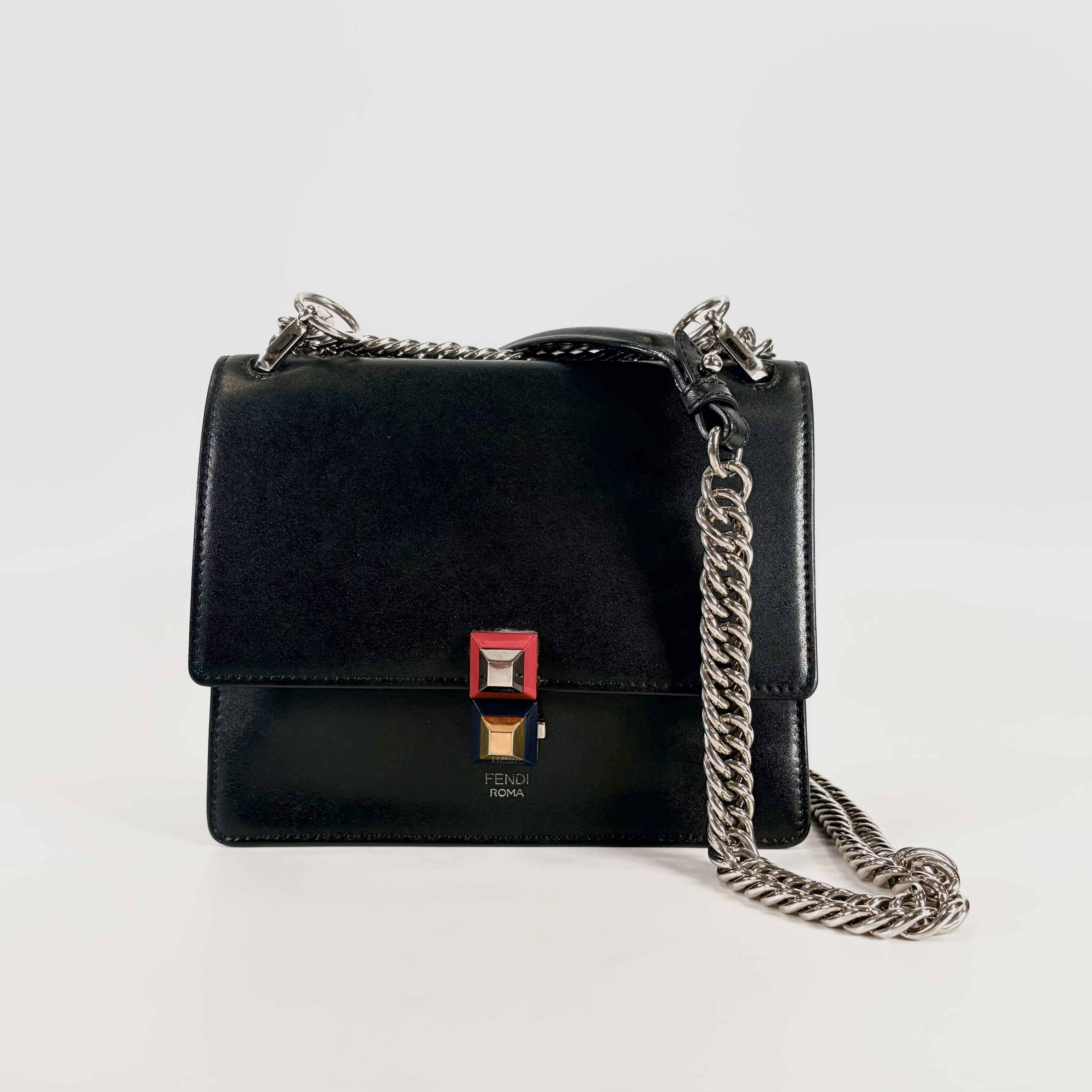 2605 secondhand FENDI Chain Shoulder Bag Canai surface