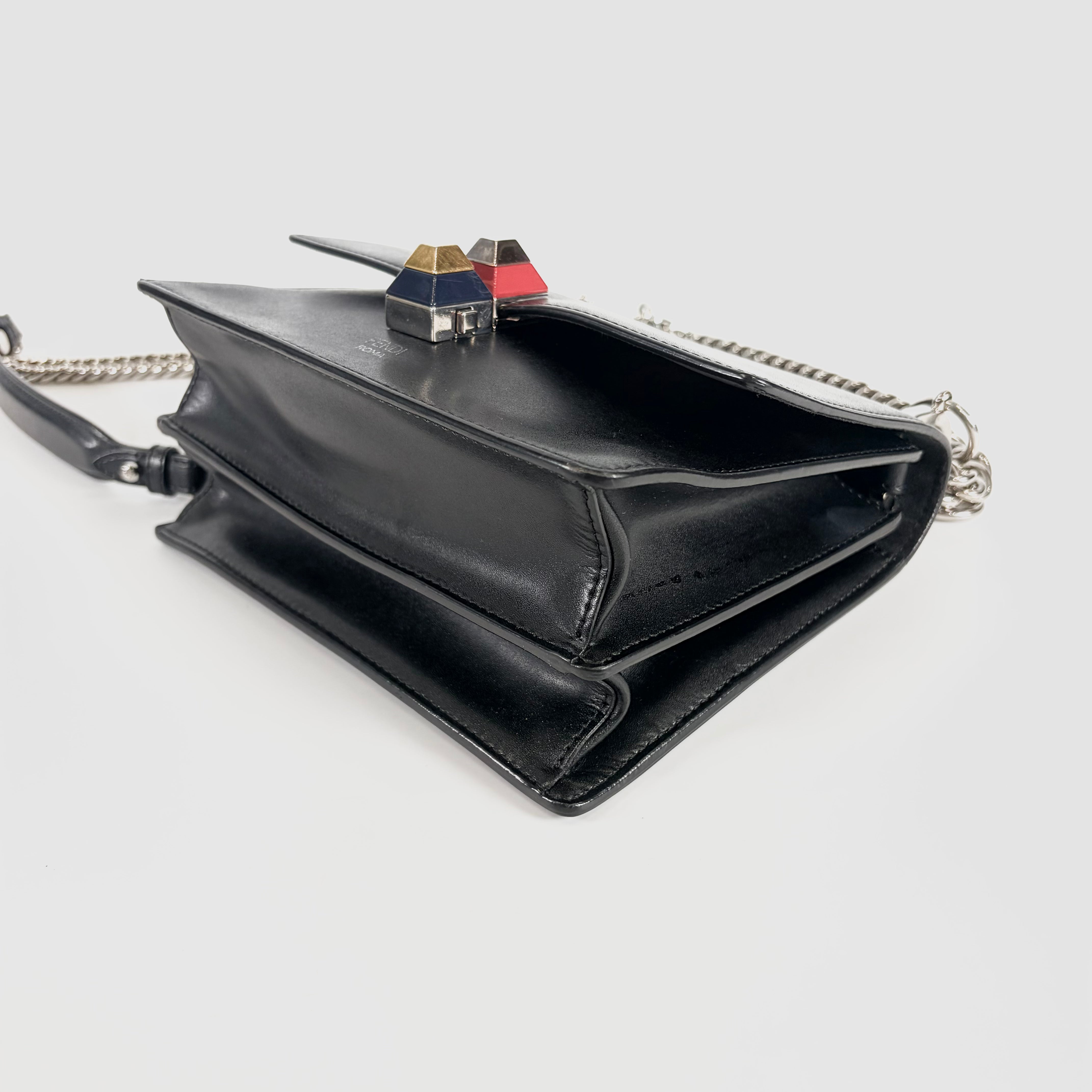 2605 secondhand FENDI Chain Shoulder Bag Canai surface