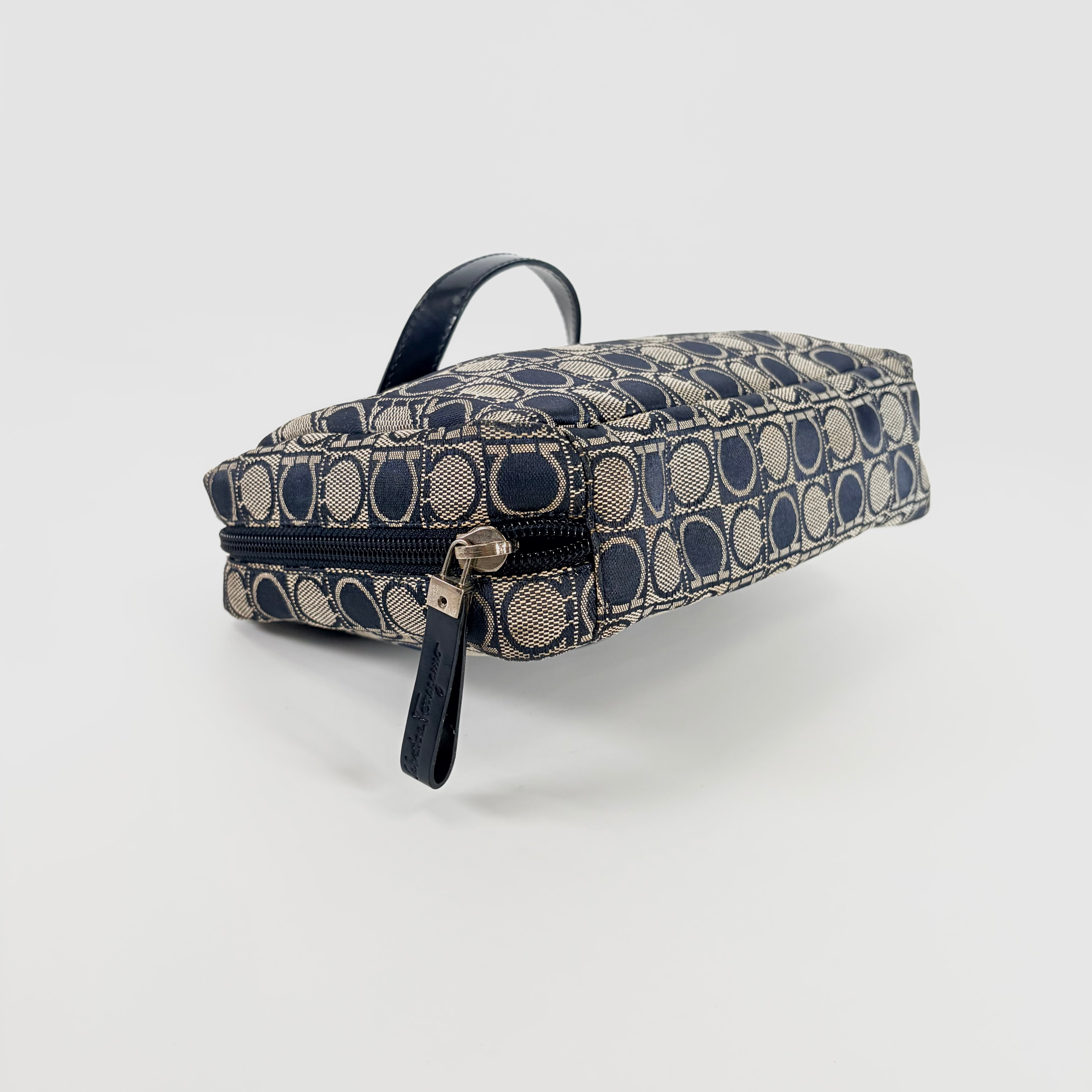 2607 secondhand Ferragamo Gancini canvas hand bag