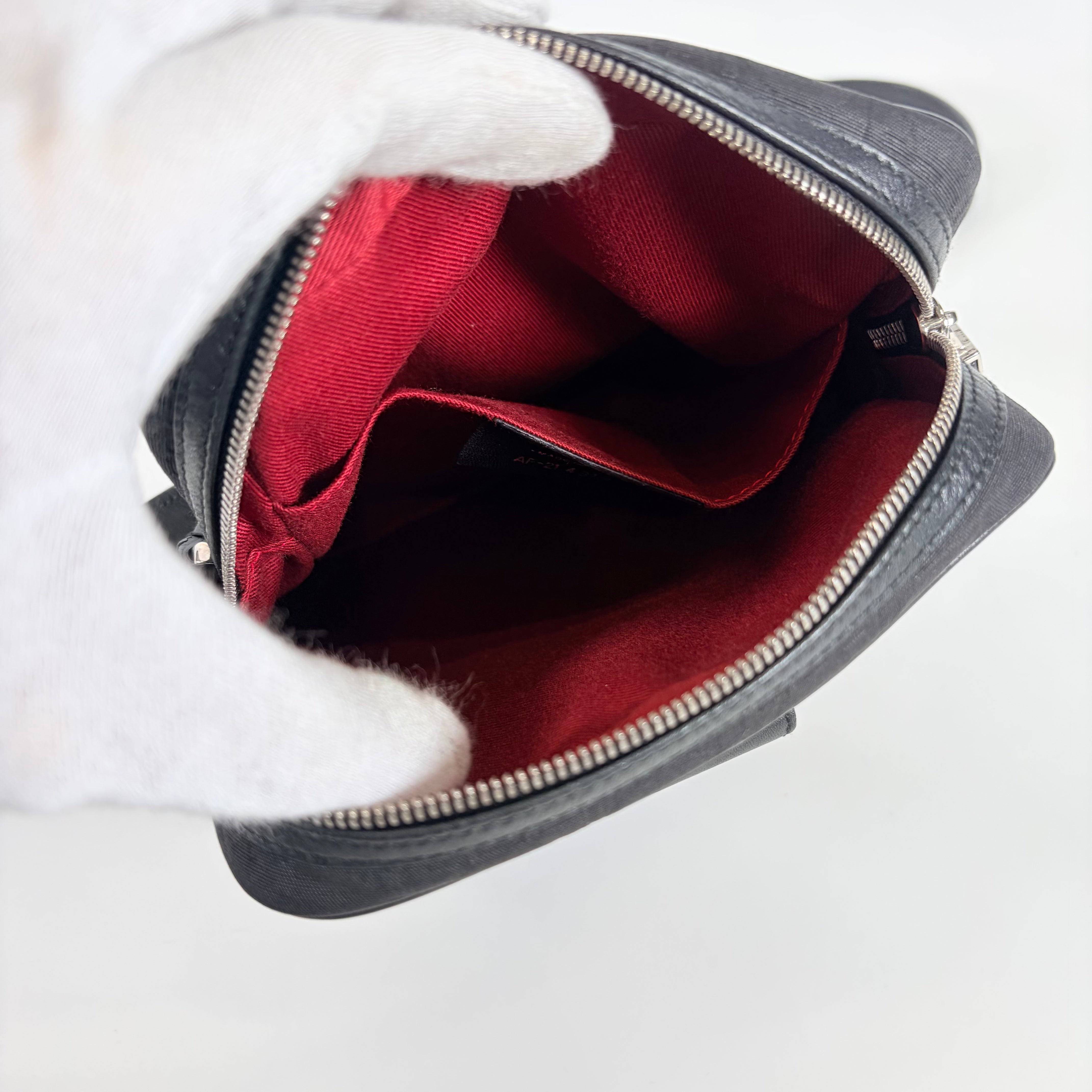2606 secondhand Ferragamo Gancini Shoulder bag