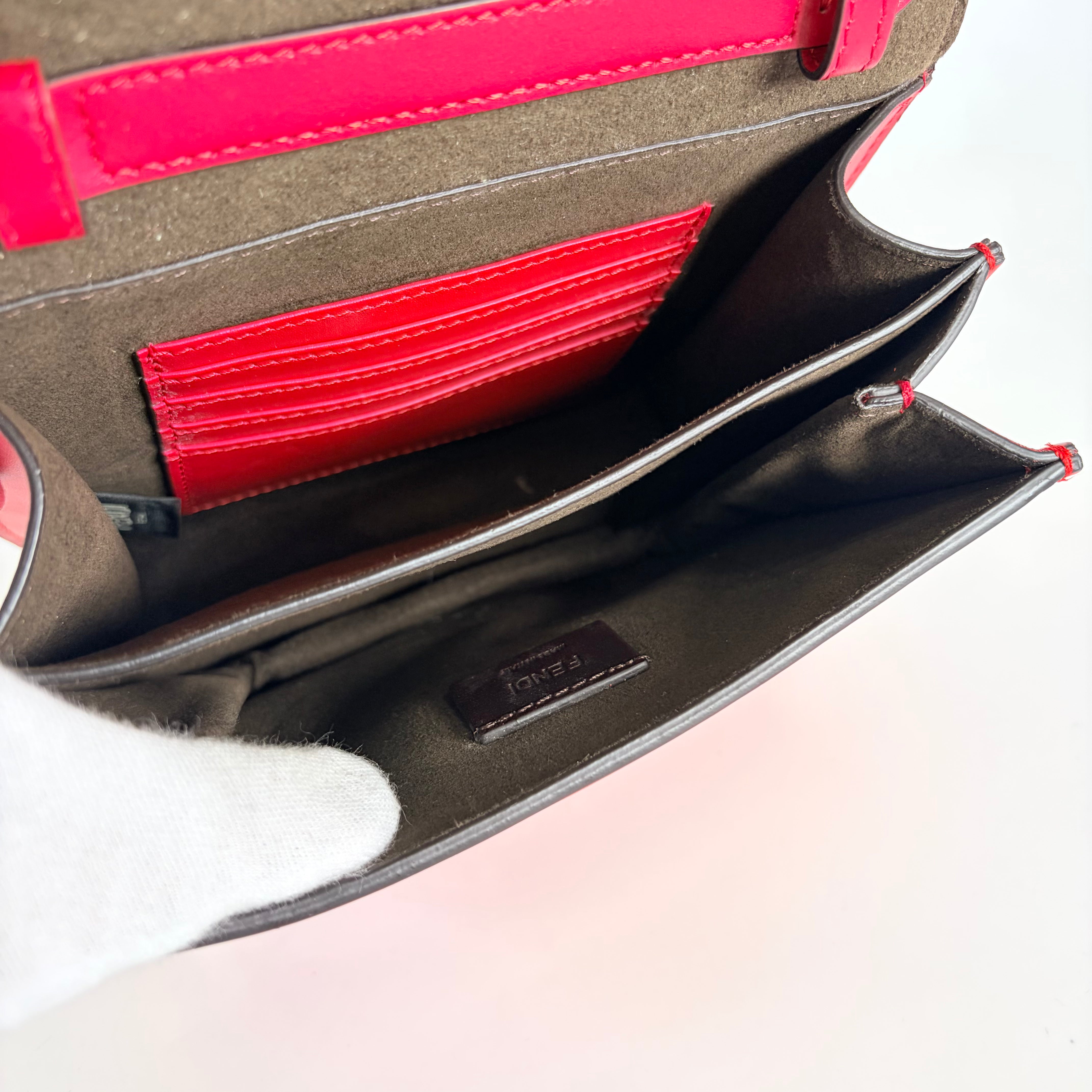 2606 secondhand FENDI Shoulder bag / Crossbody Bag Graphics