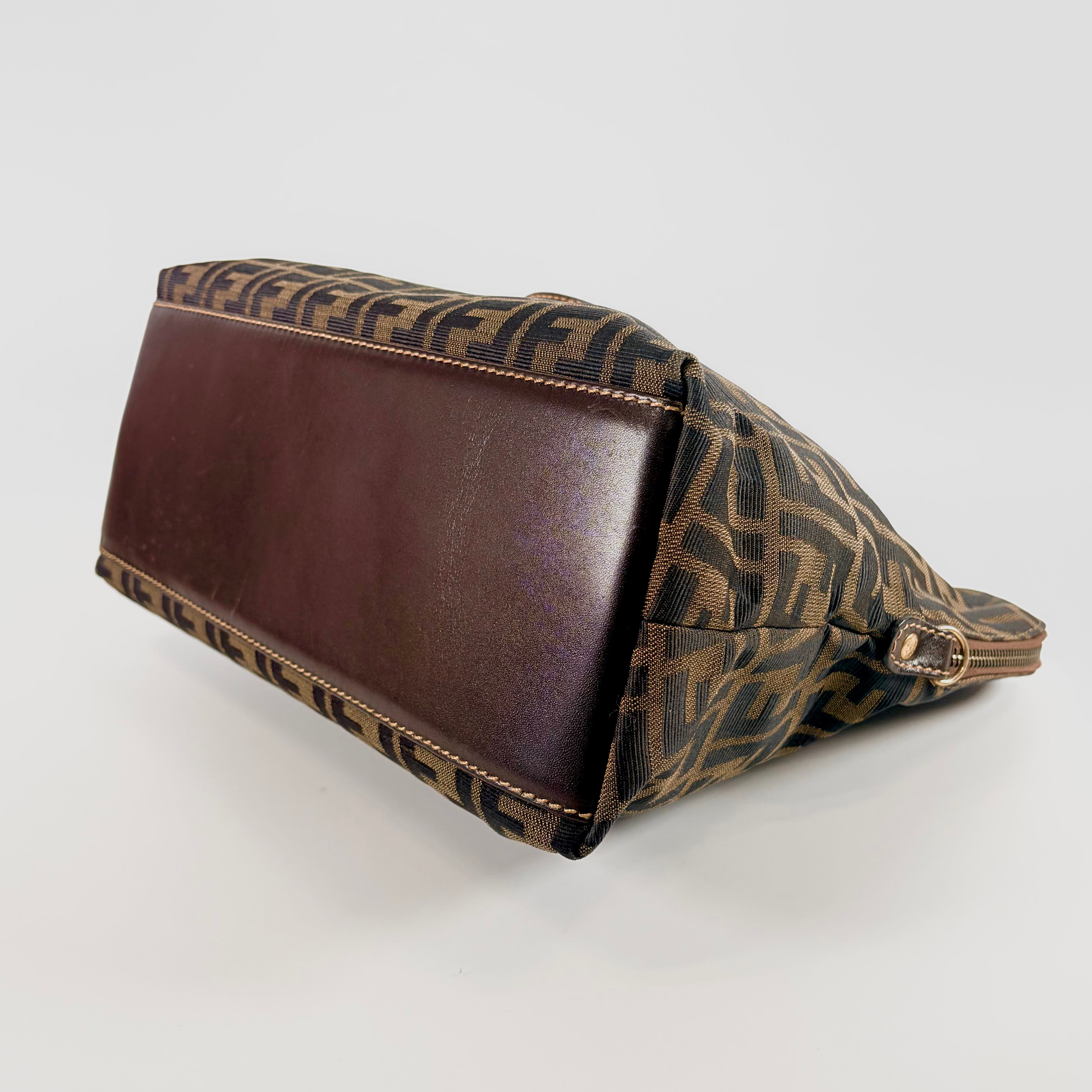 2606 secondhand FENDI Zucca canvas × leather hand bag Brown