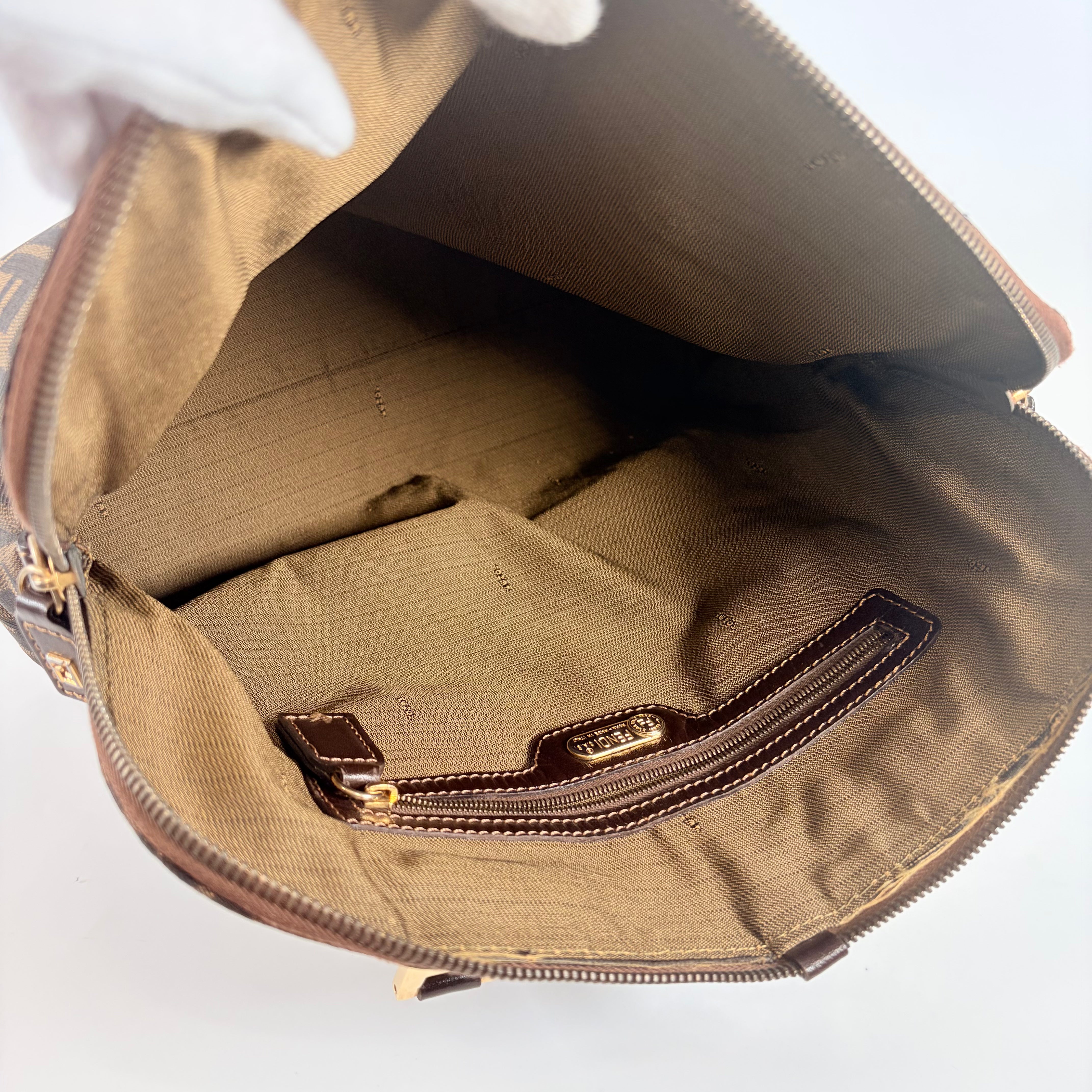2606 secondhand FENDI Zucca canvas × leather hand bag Brown