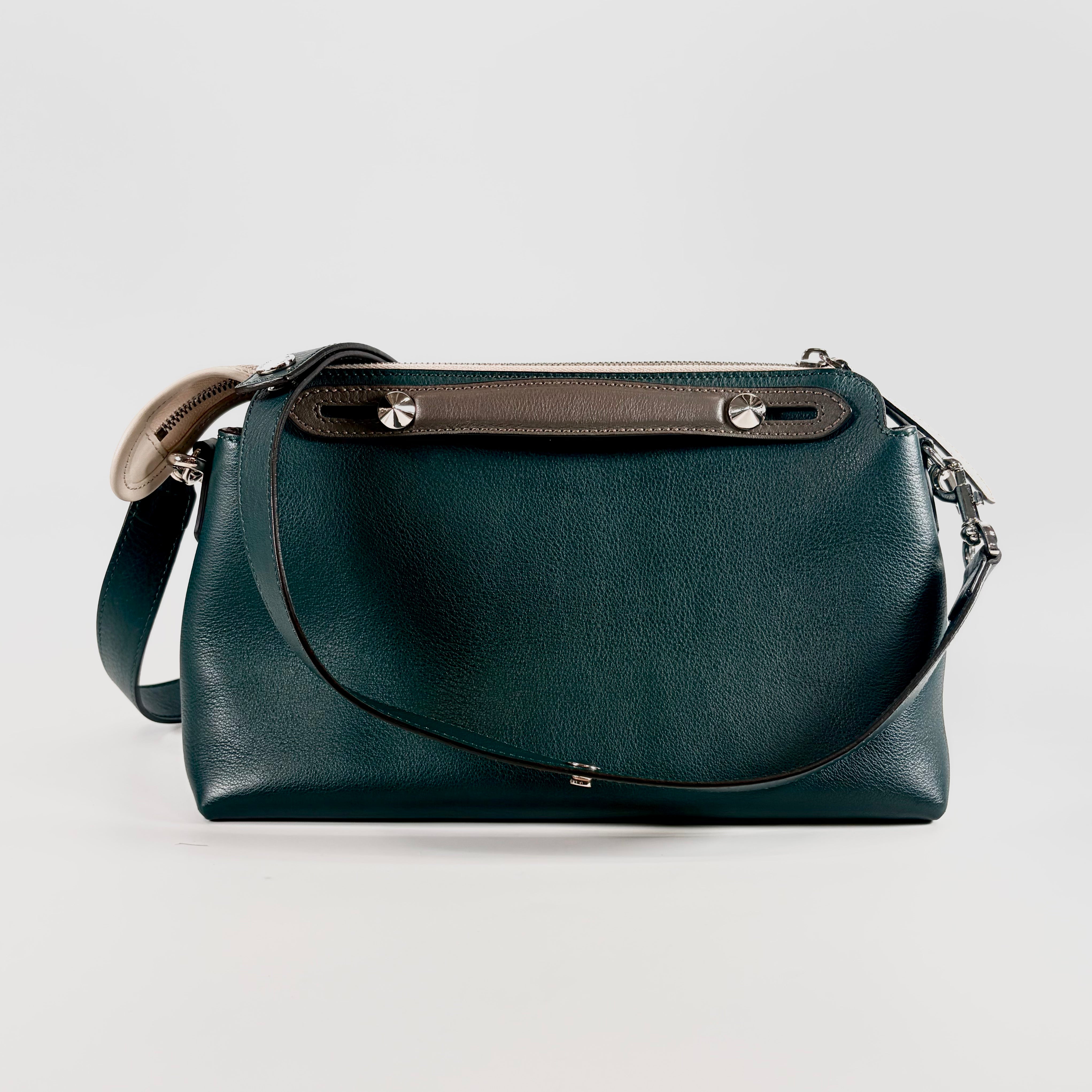2605 secondhand FENDI By the Way medium leather 2WAY hand bag green 8BL124