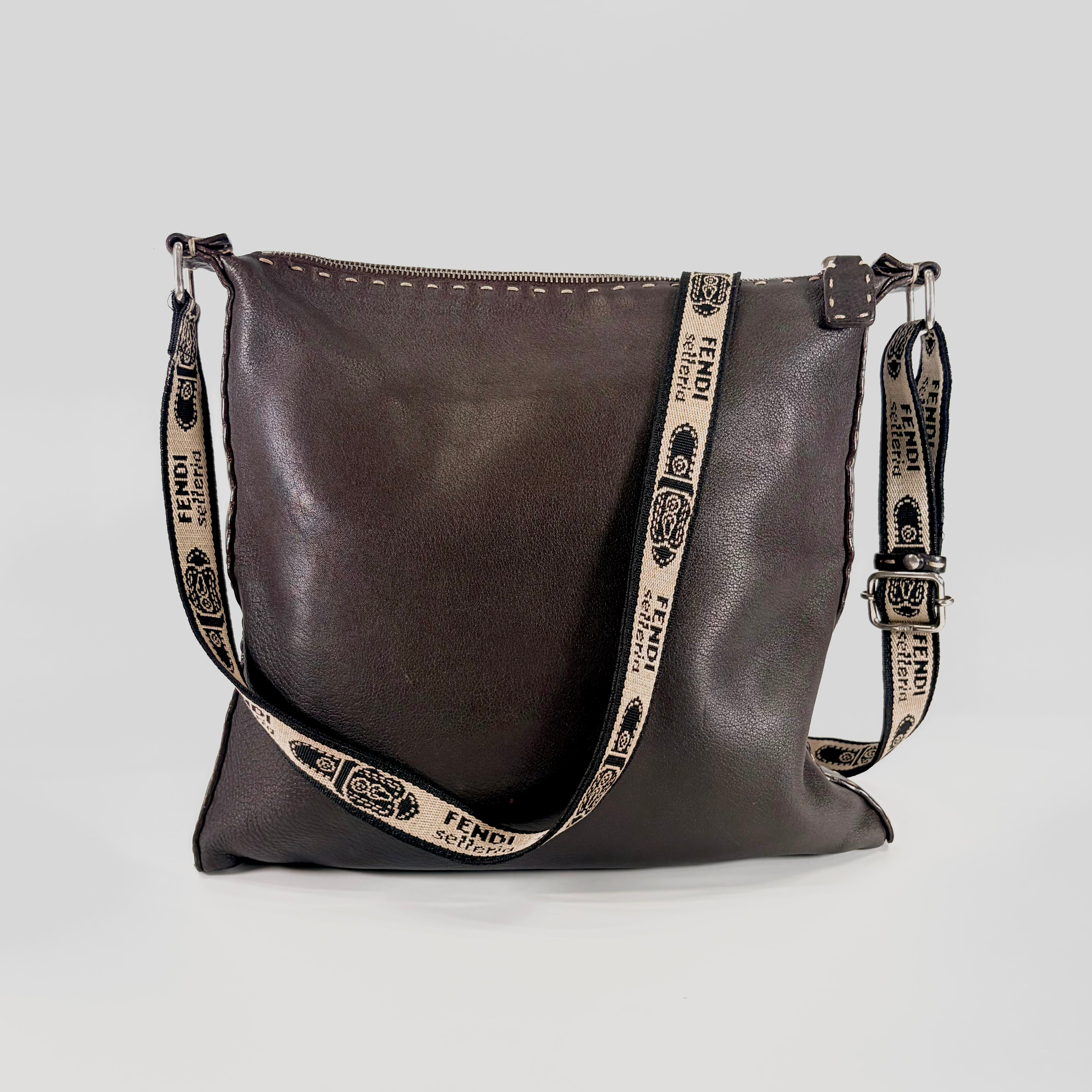 2607 secondhand FENDI Selleria Shoulder bag