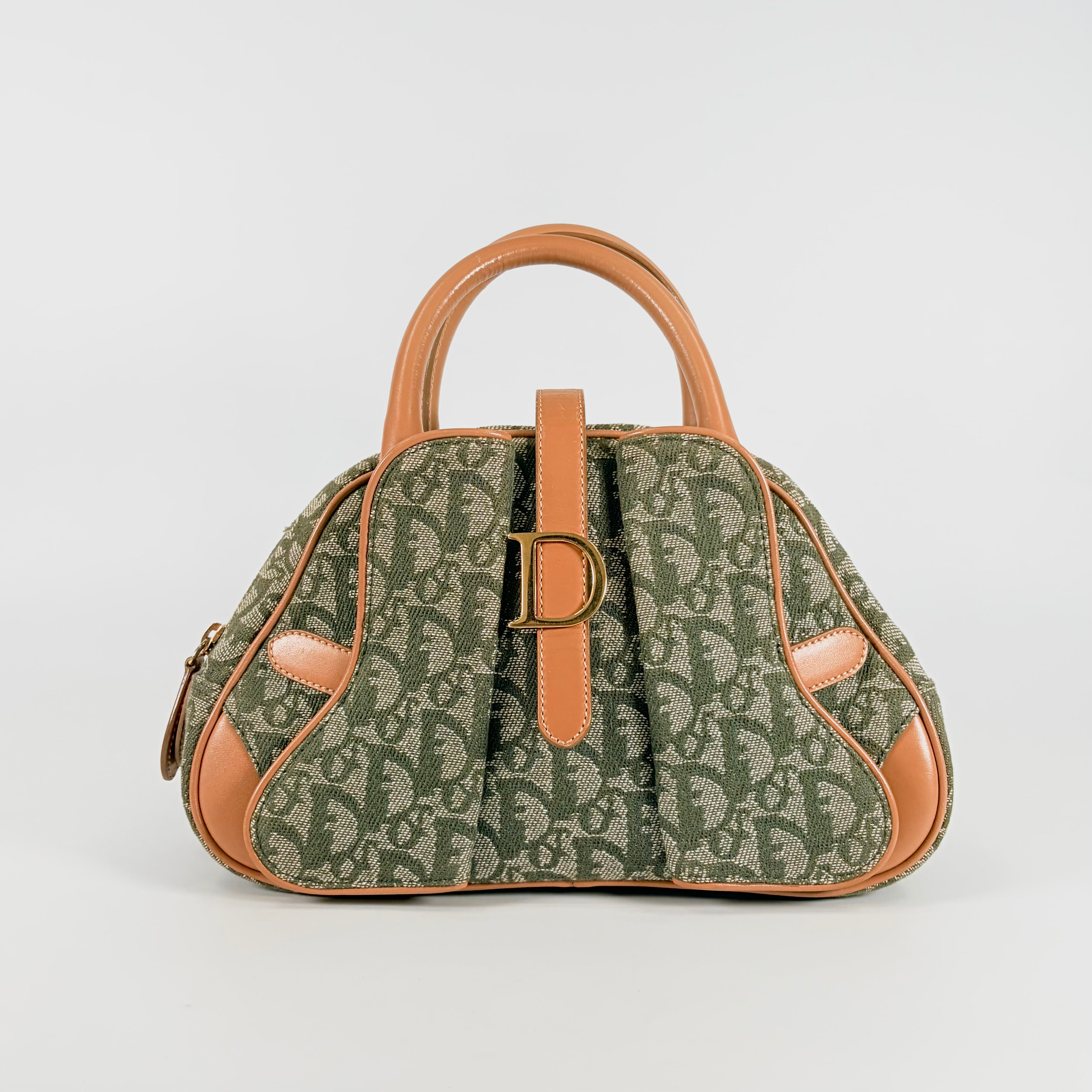 2607 secondhand CD Trotter hand bag