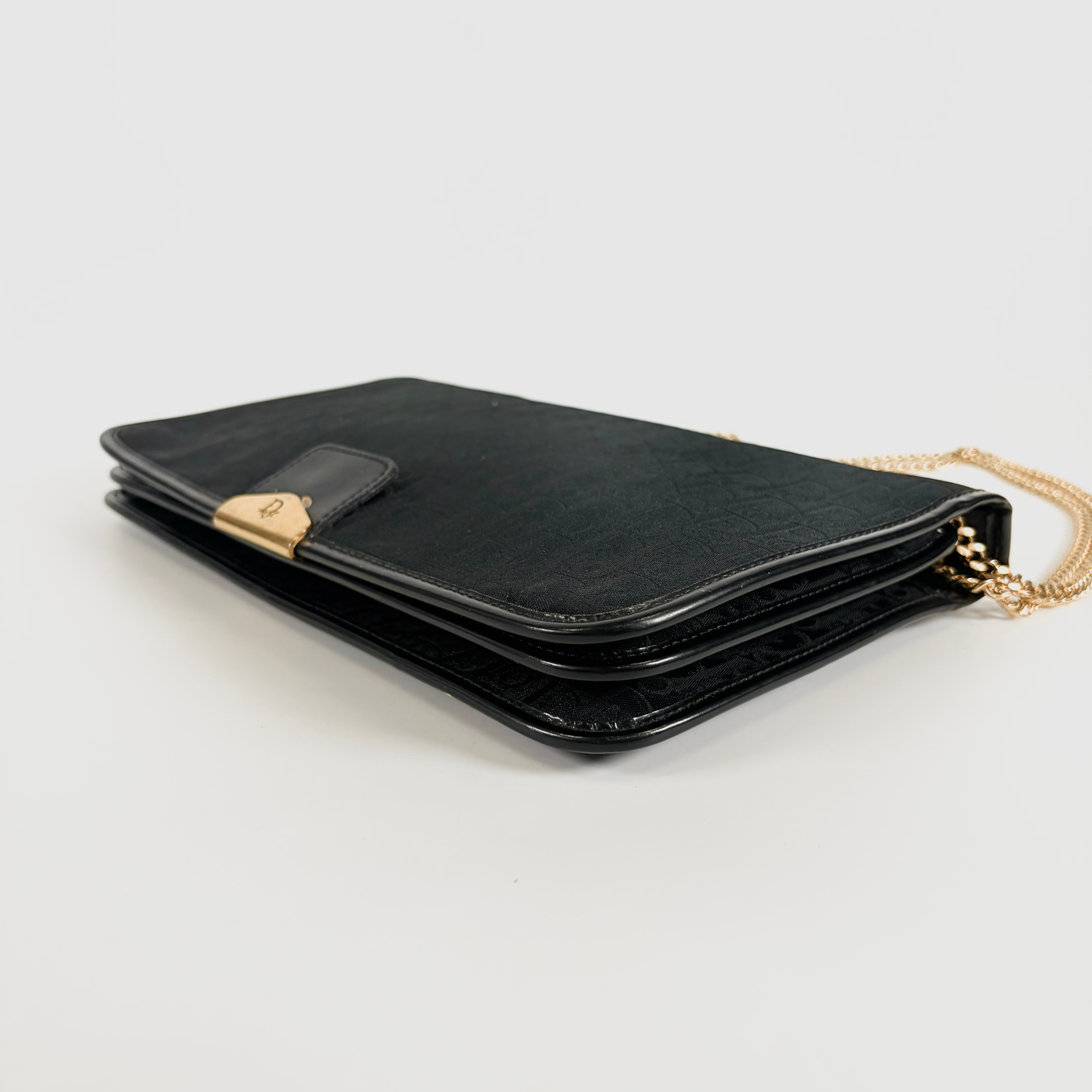 2607 secondhand CD Shoulder bag black