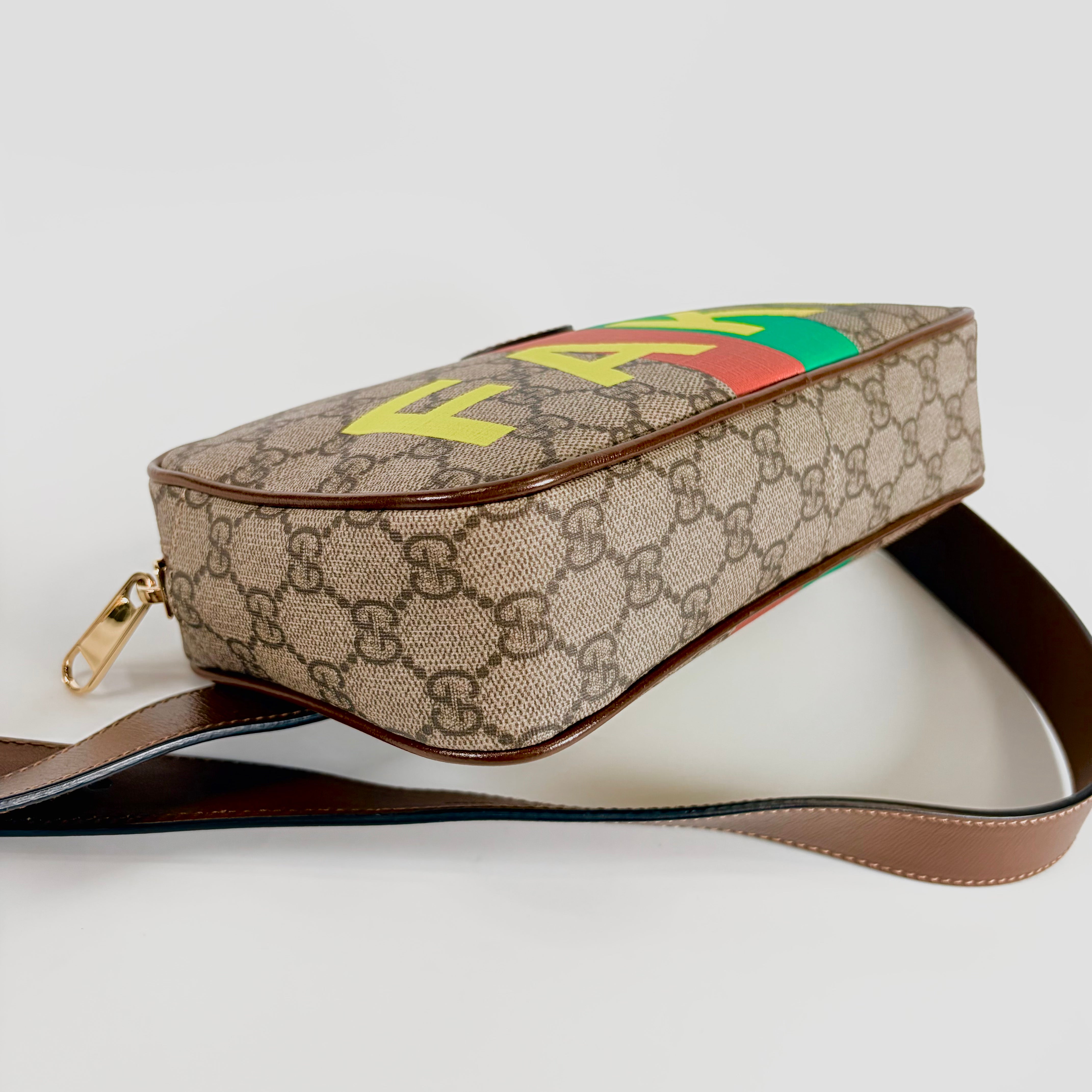 2607 secondhand GUCCI GG Supreme Body Bag beige / Brown PVC/ leather 602695