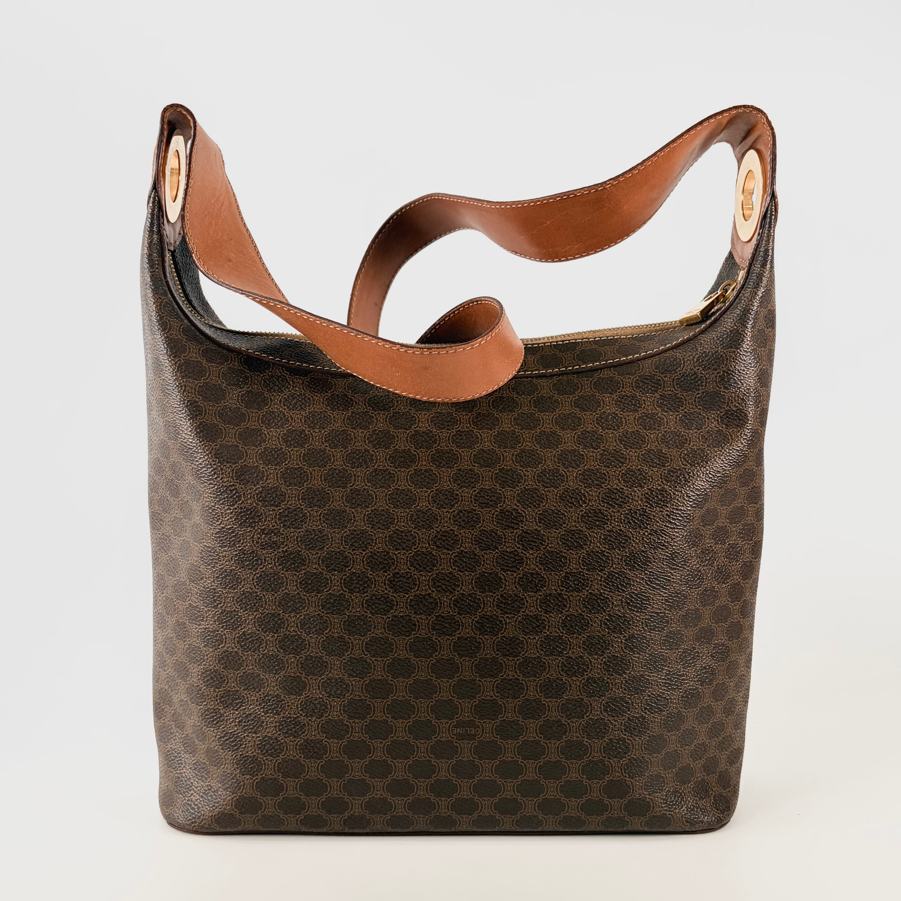 2607 secondhand CELINE Macadam Shoulder Bag