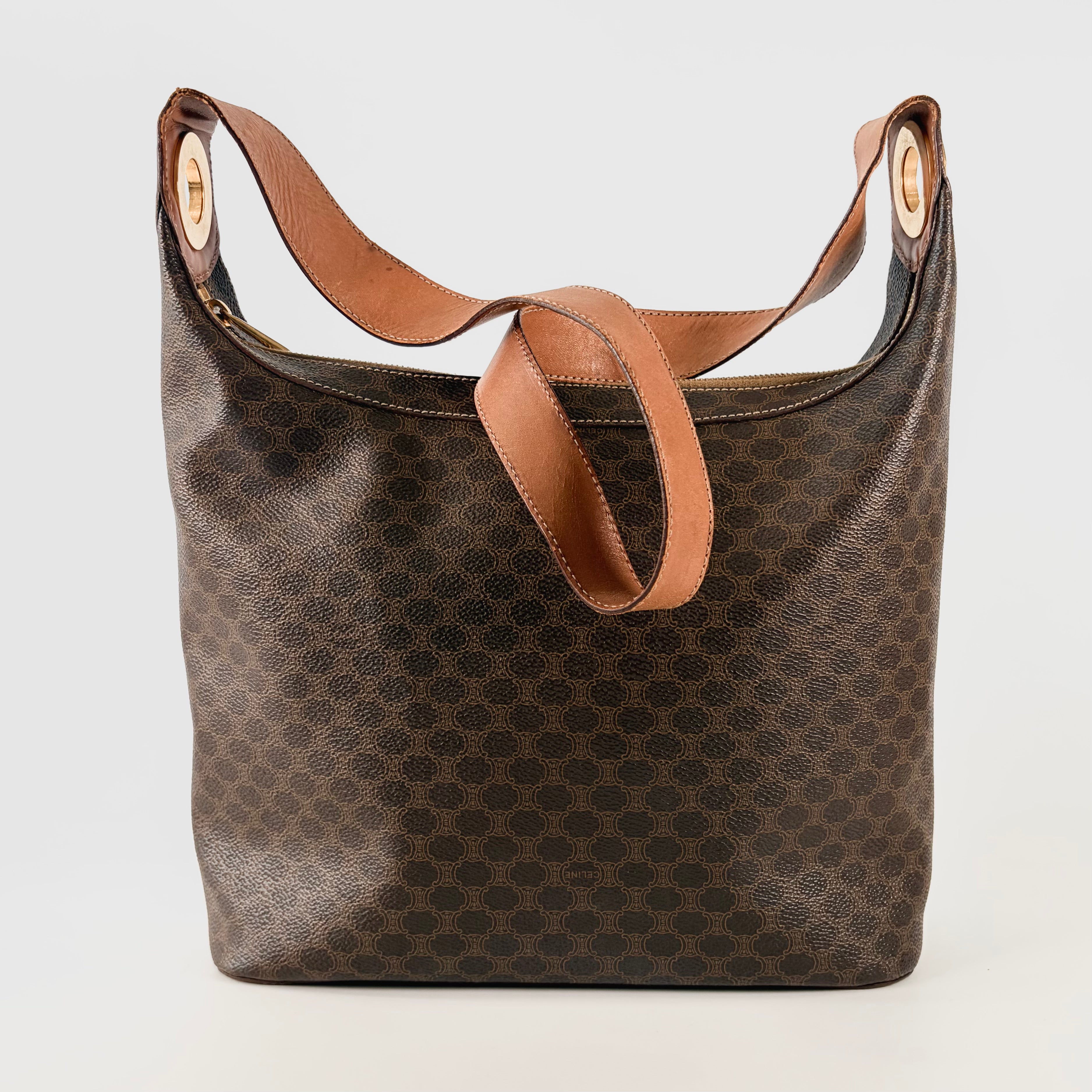 2607 secondhand CELINE Macadam Shoulder Bag