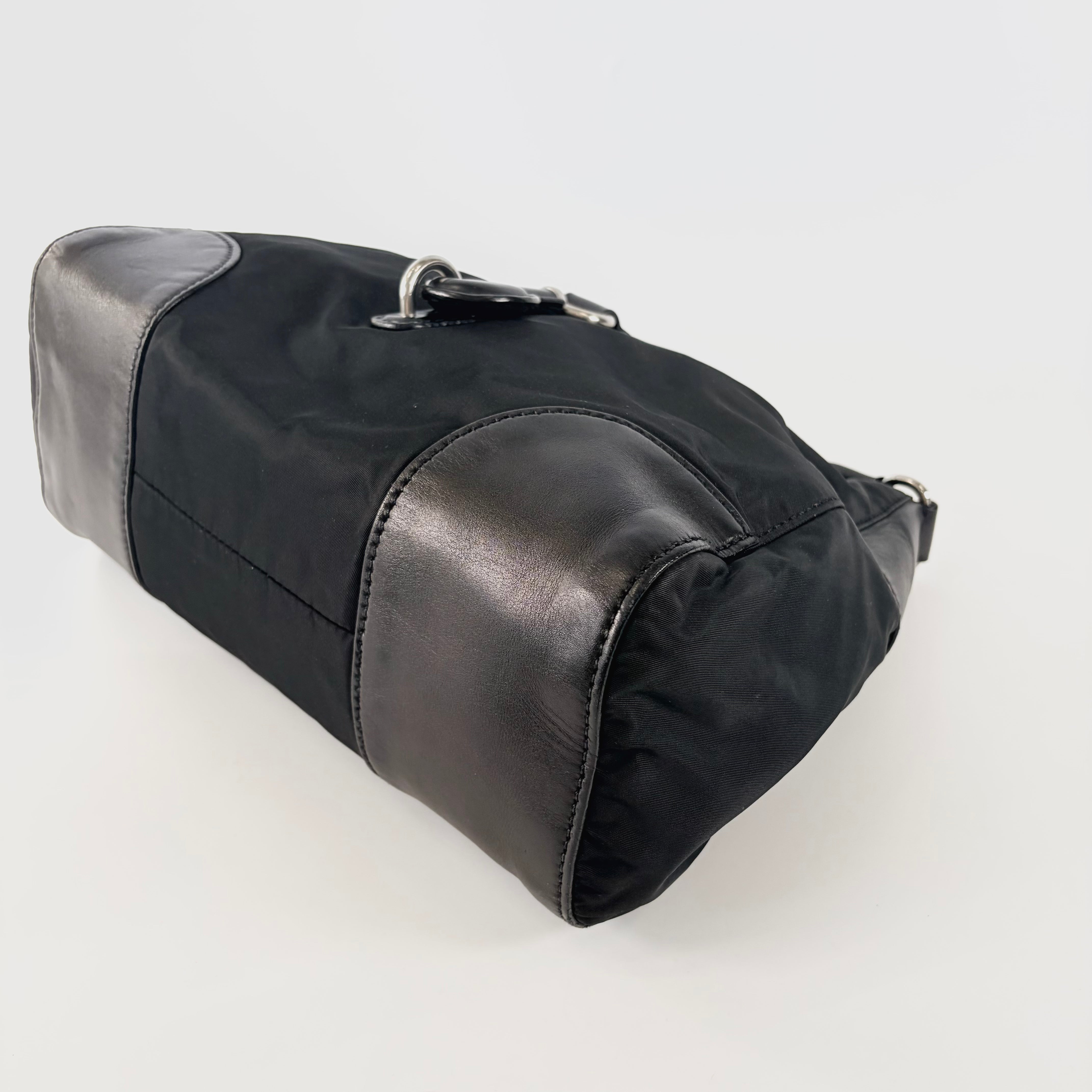 2608 secondhand PRADA nylon Shoulder bag