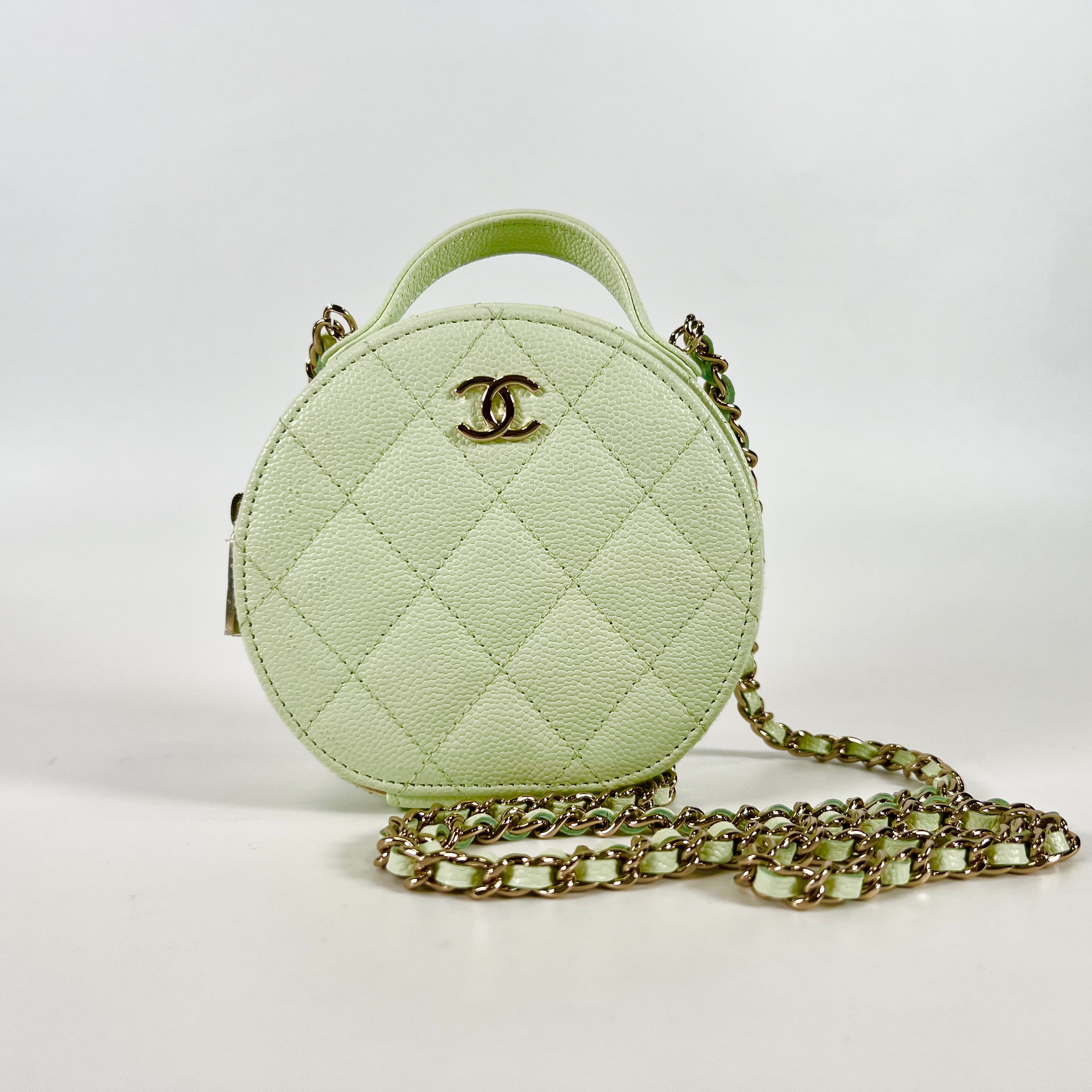 2507 CHANEL round mini bag