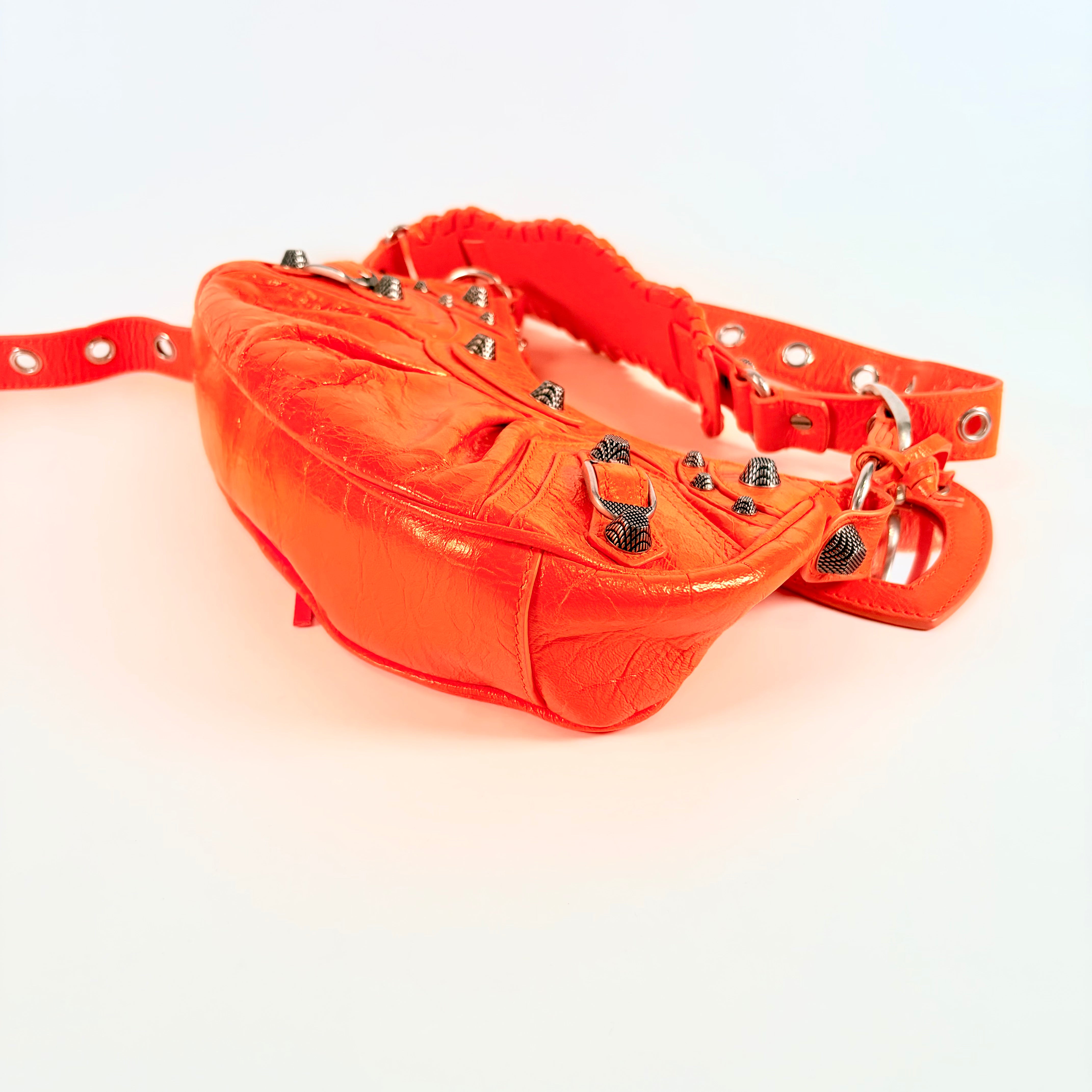 2608 secondhand BALENCIAGA Le Carole Shoulder Bag