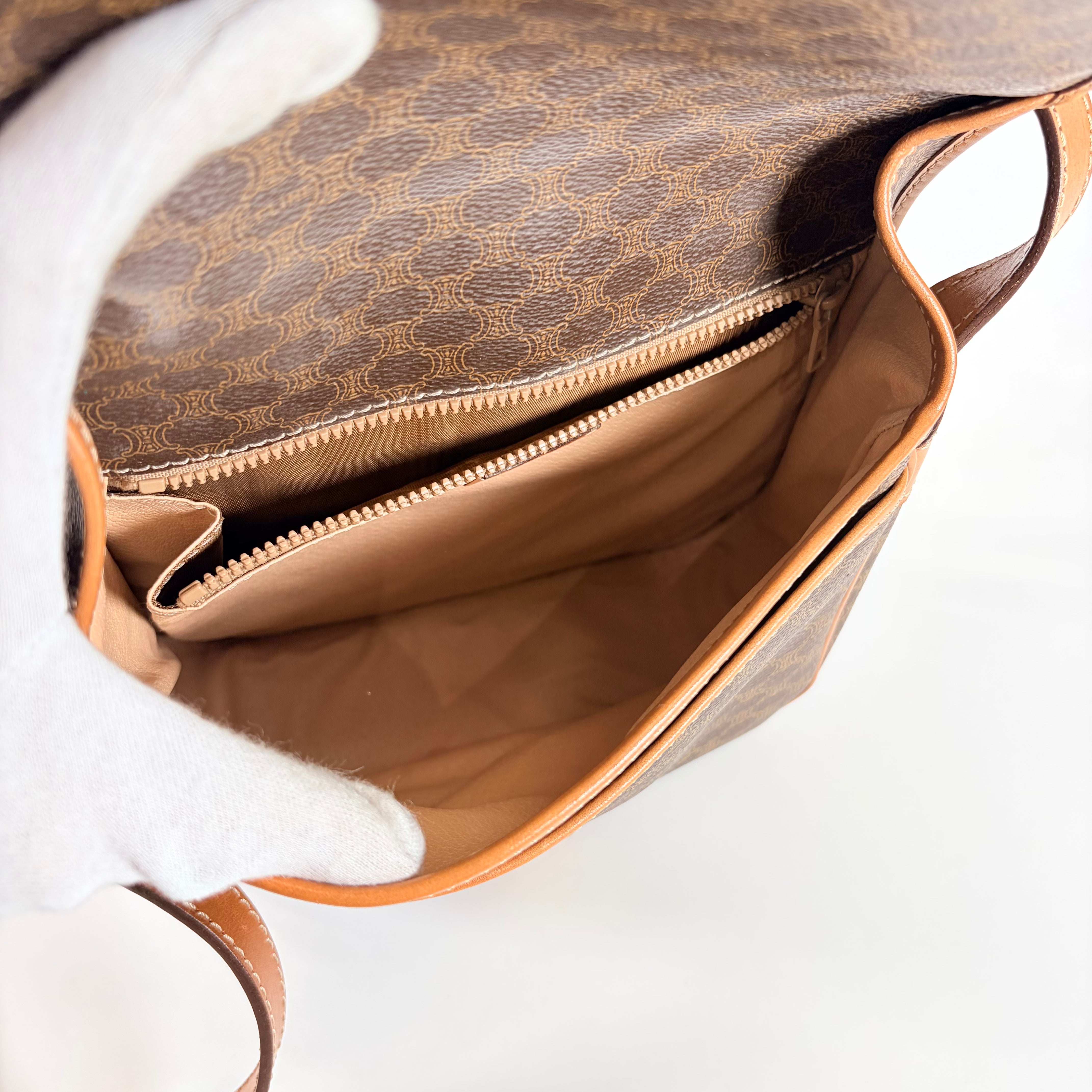 2607 secondhand CELINE Macadam Shoulder bag
