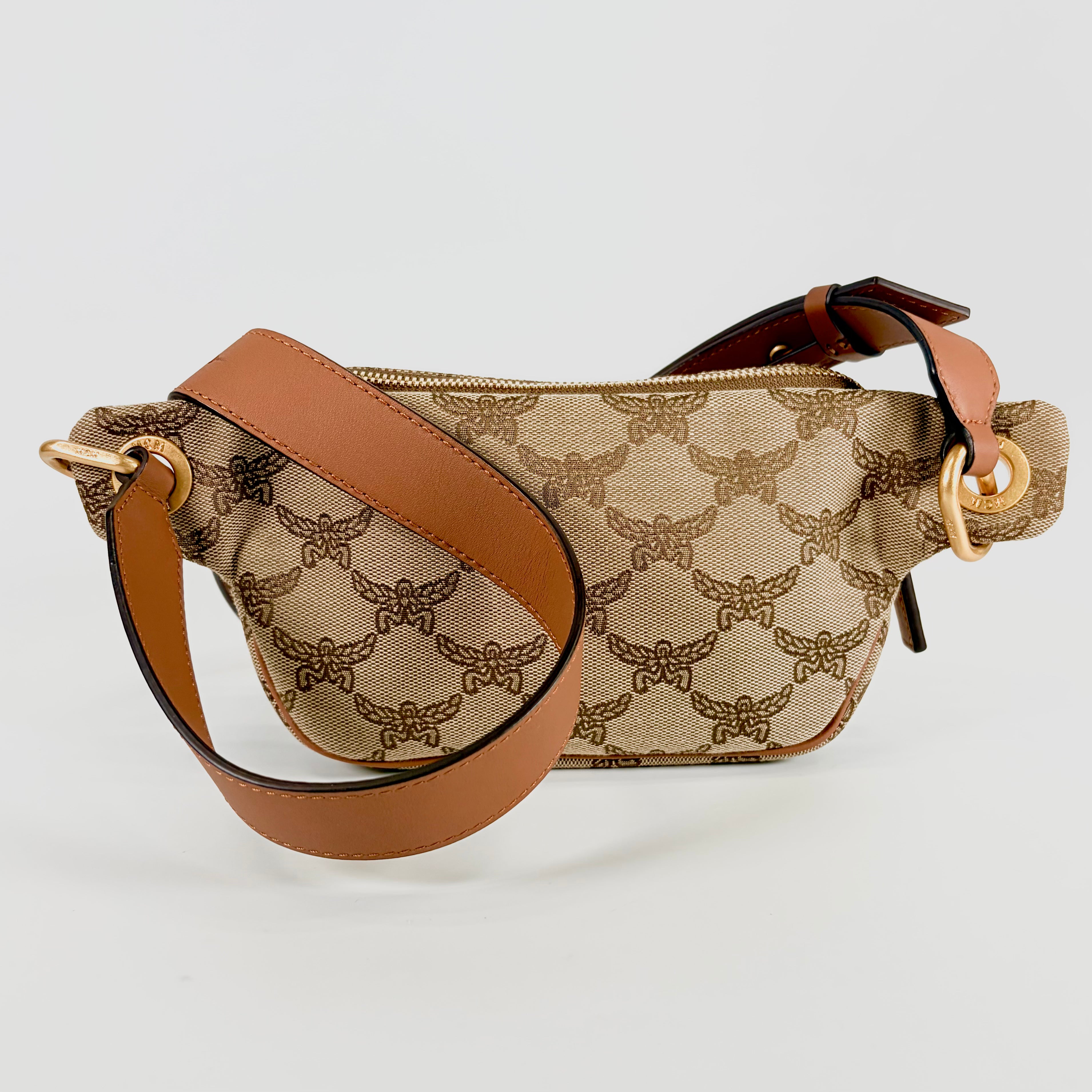 2607 secondhand MCM canvas Waist pouch