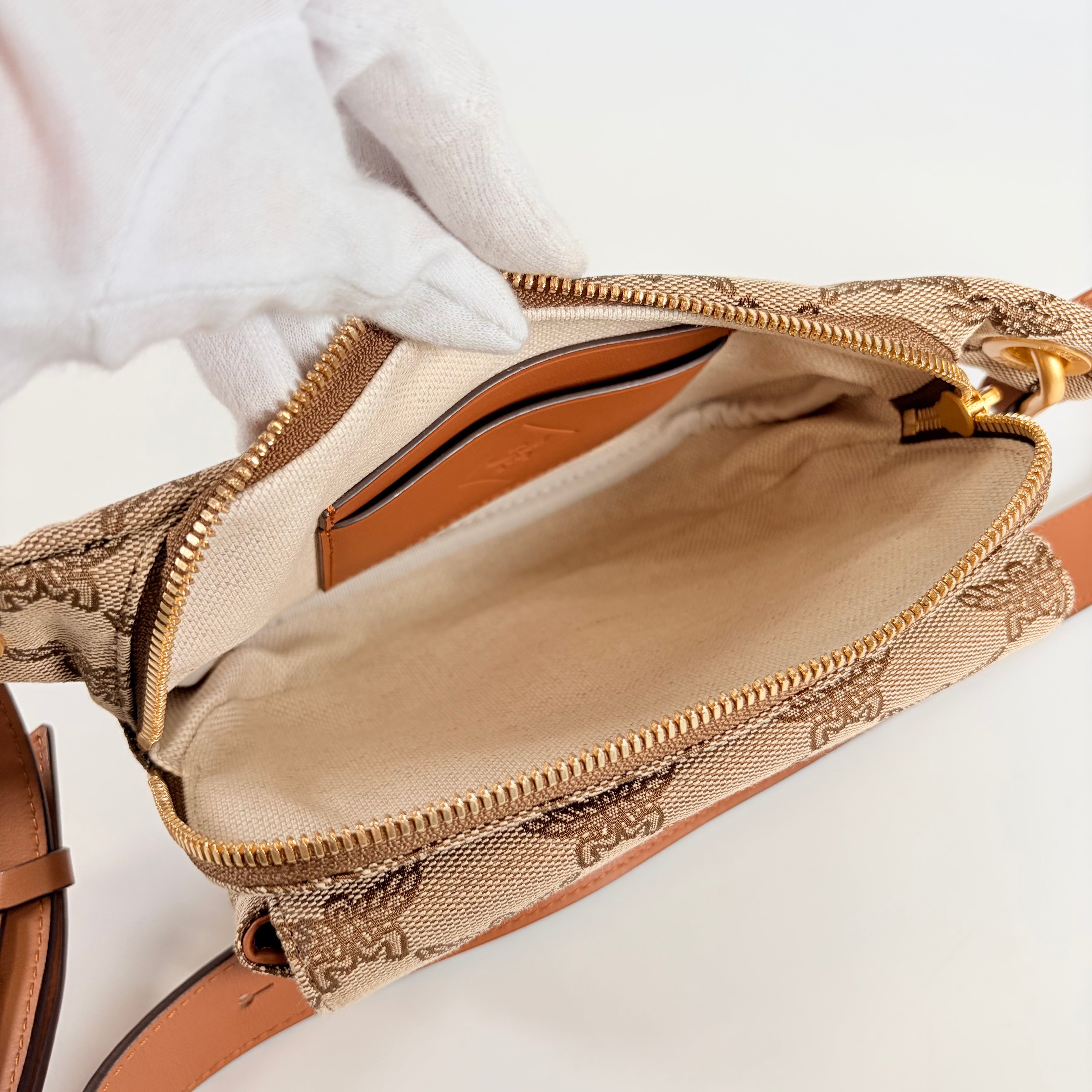 2607 secondhand MCM canvas Waist pouch