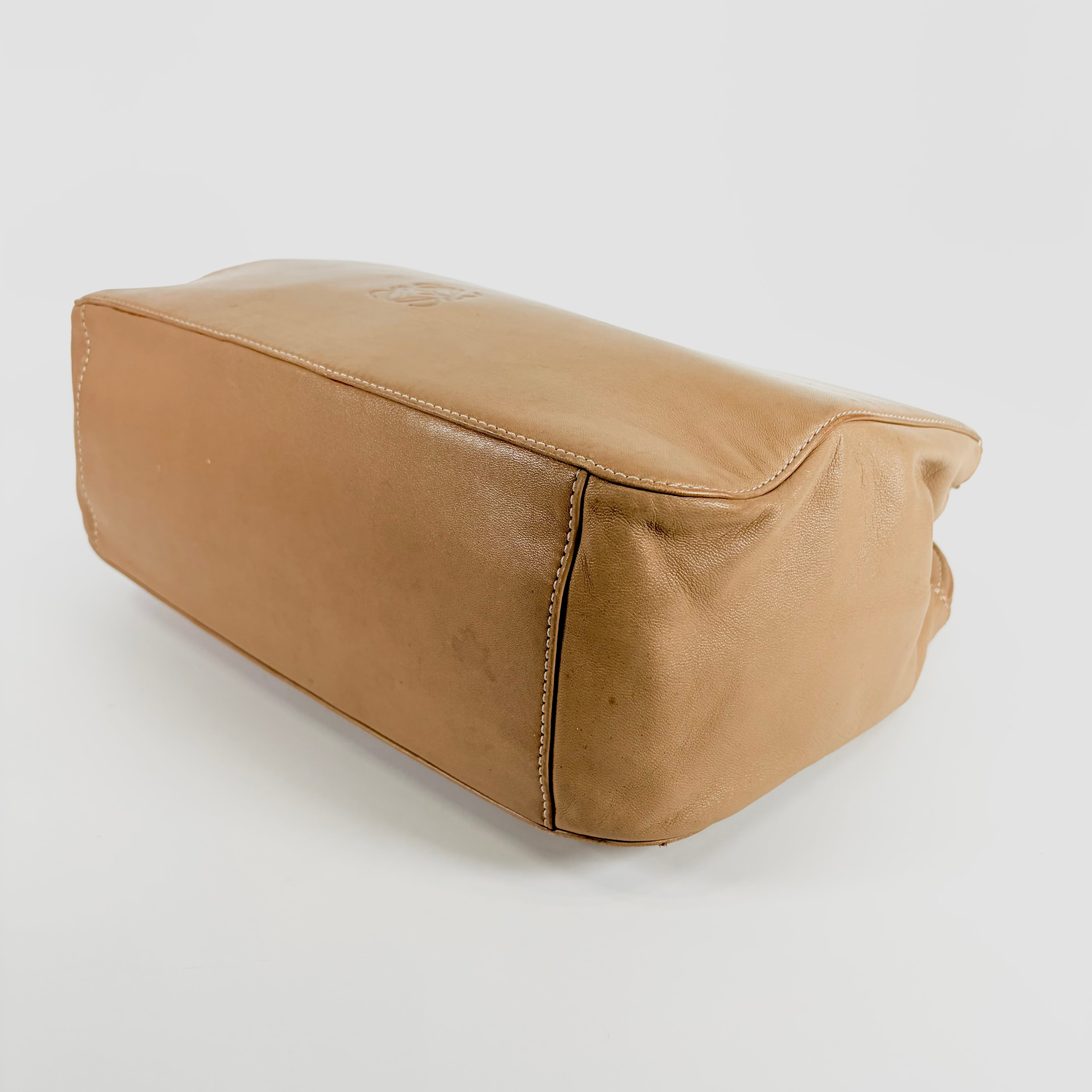 2607 secondhand LOEWE hand bag