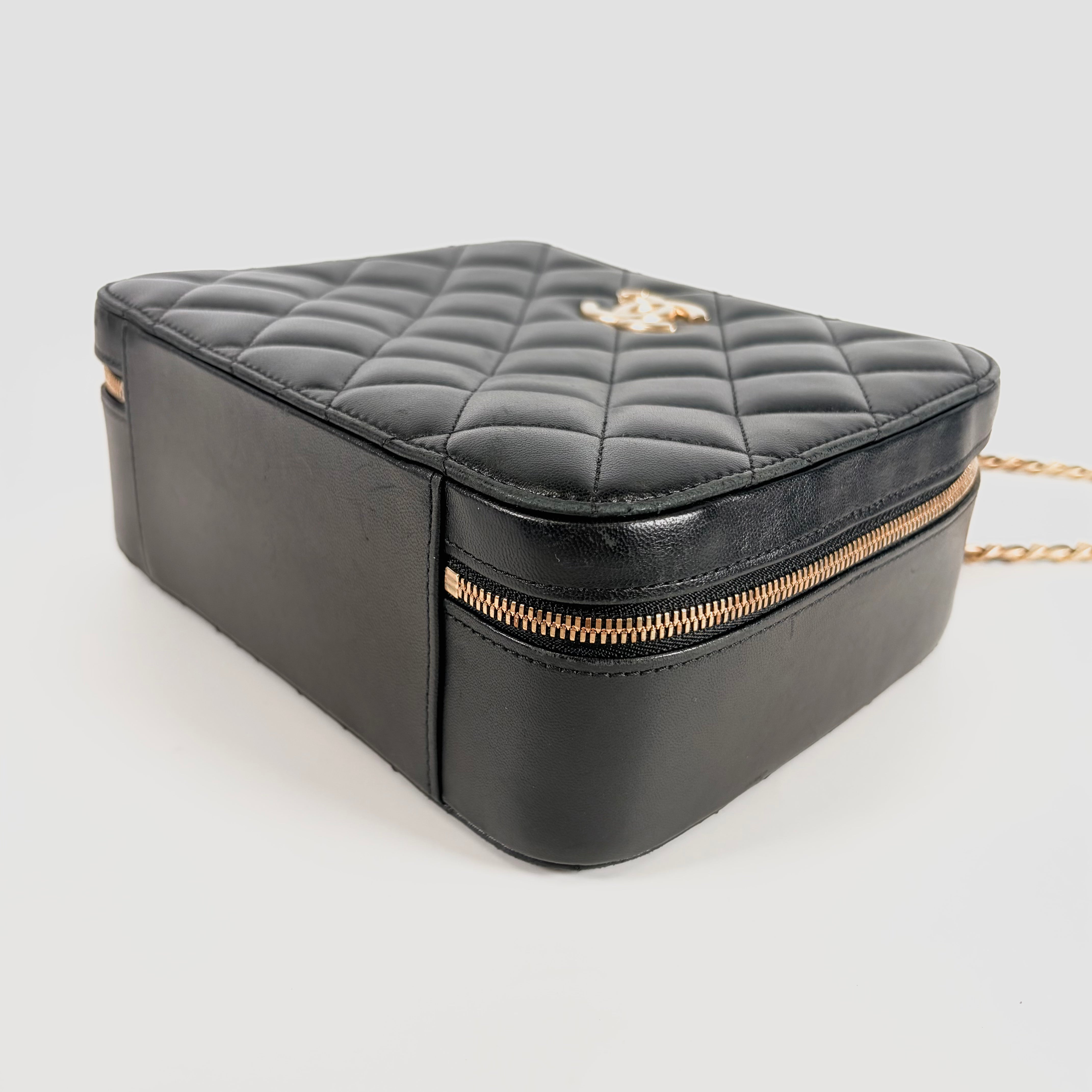 2607 secondhand CHANEL Matelasse top handle Chain Shoulder Bag black lambskin