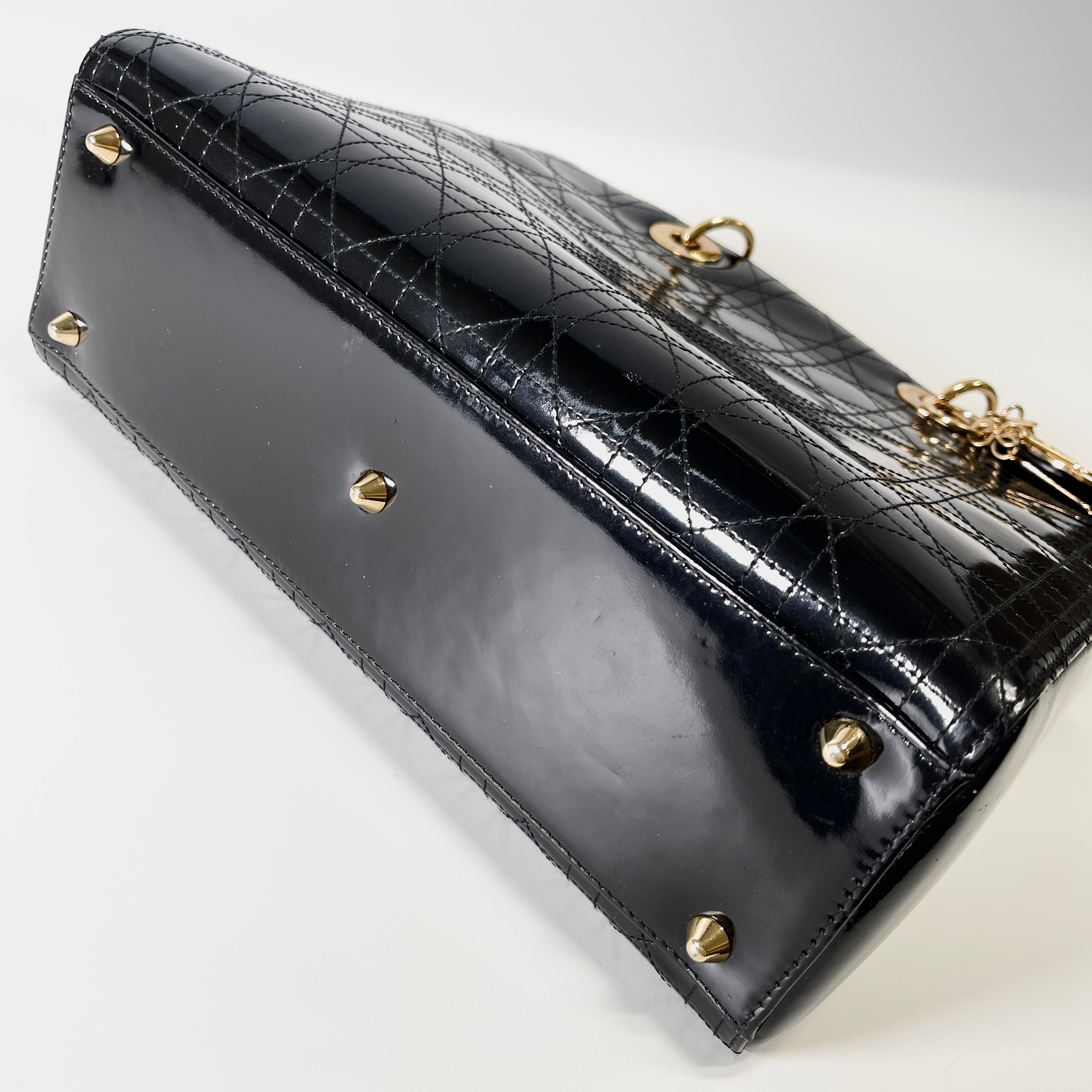 2604 secondhand CD Lady Dior Large patent