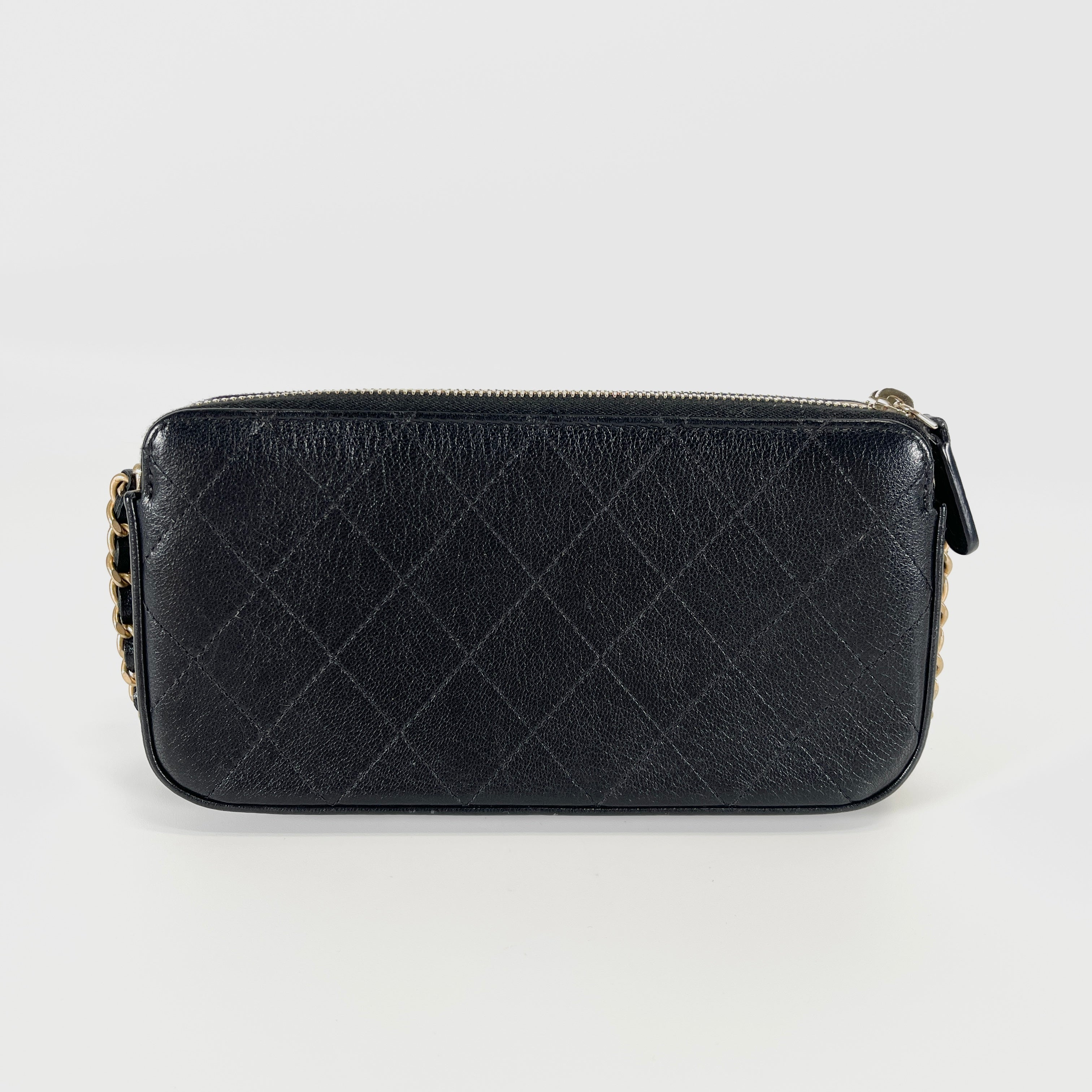 2601 secondhand CHANEL fake Pearl With Chain Wallet