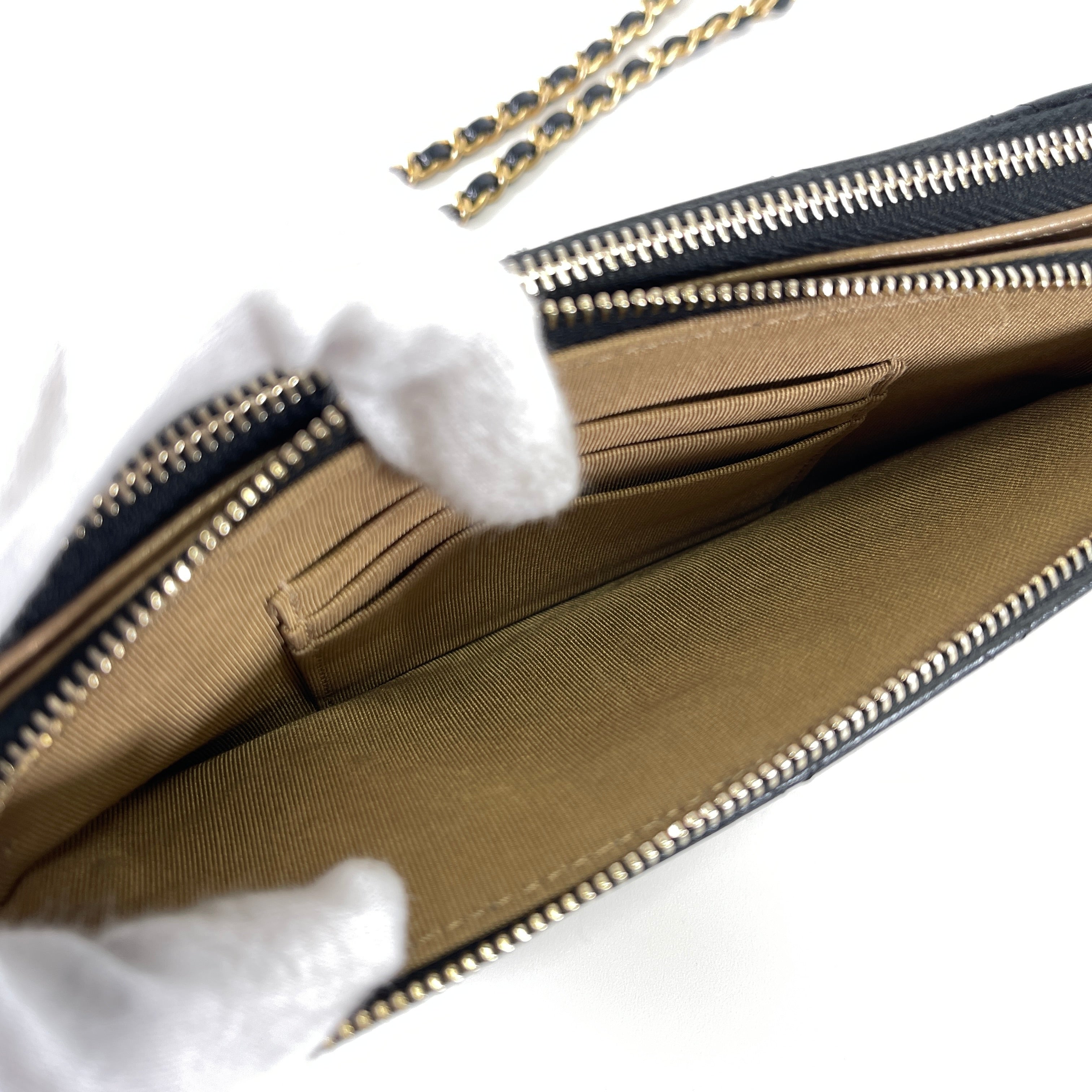 2601 secondhand CHANEL fake Pearl With Chain Wallet