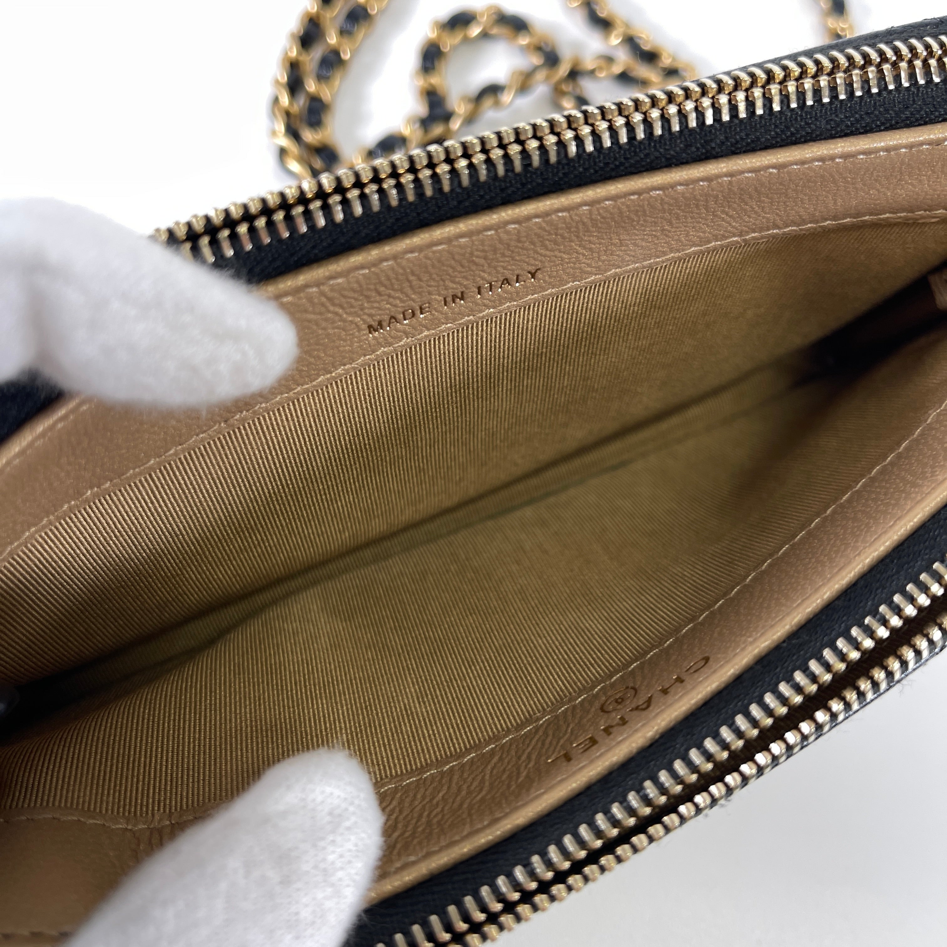 2601 secondhand CHANEL fake Pearl With Chain Wallet