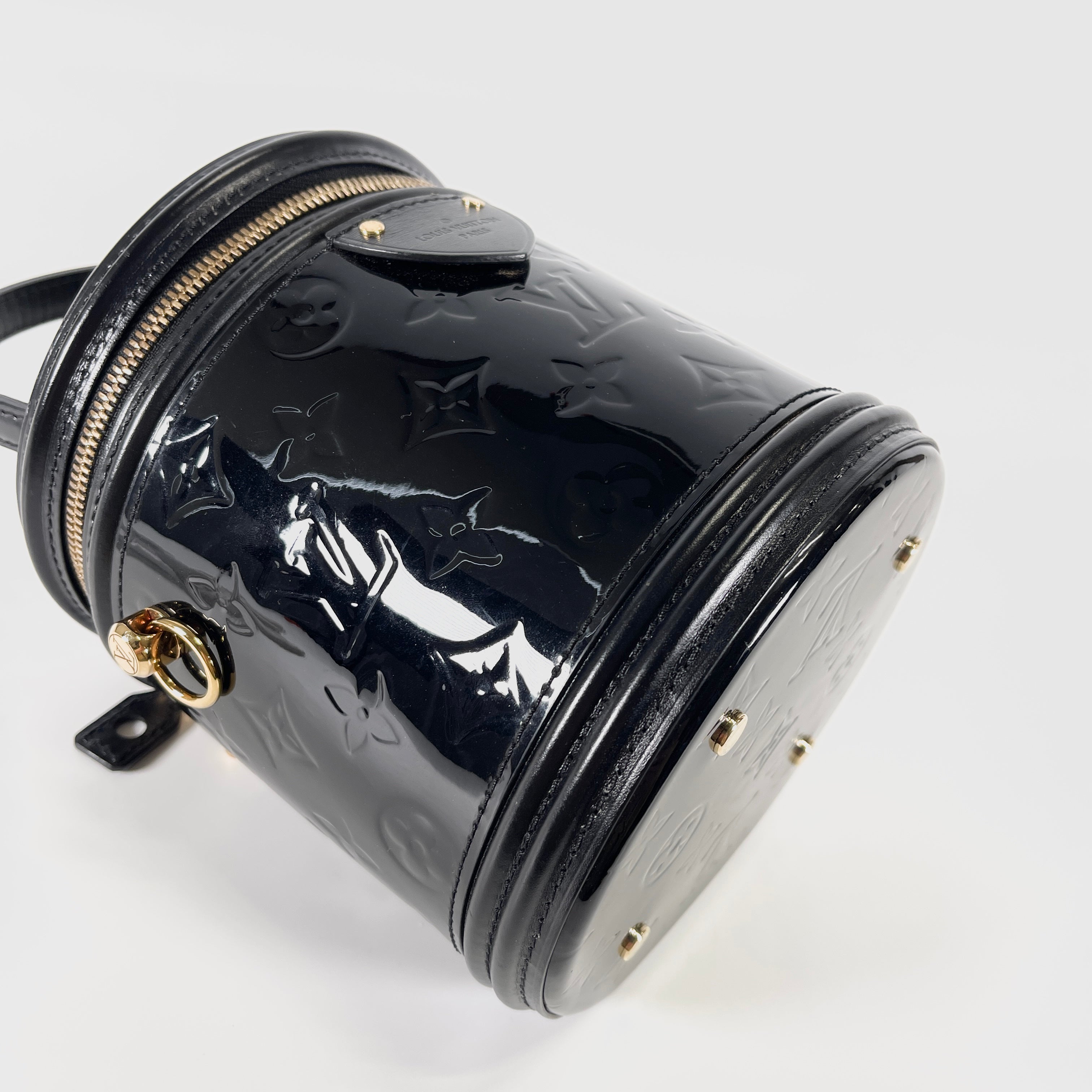 2601 secondhand LV Cannes