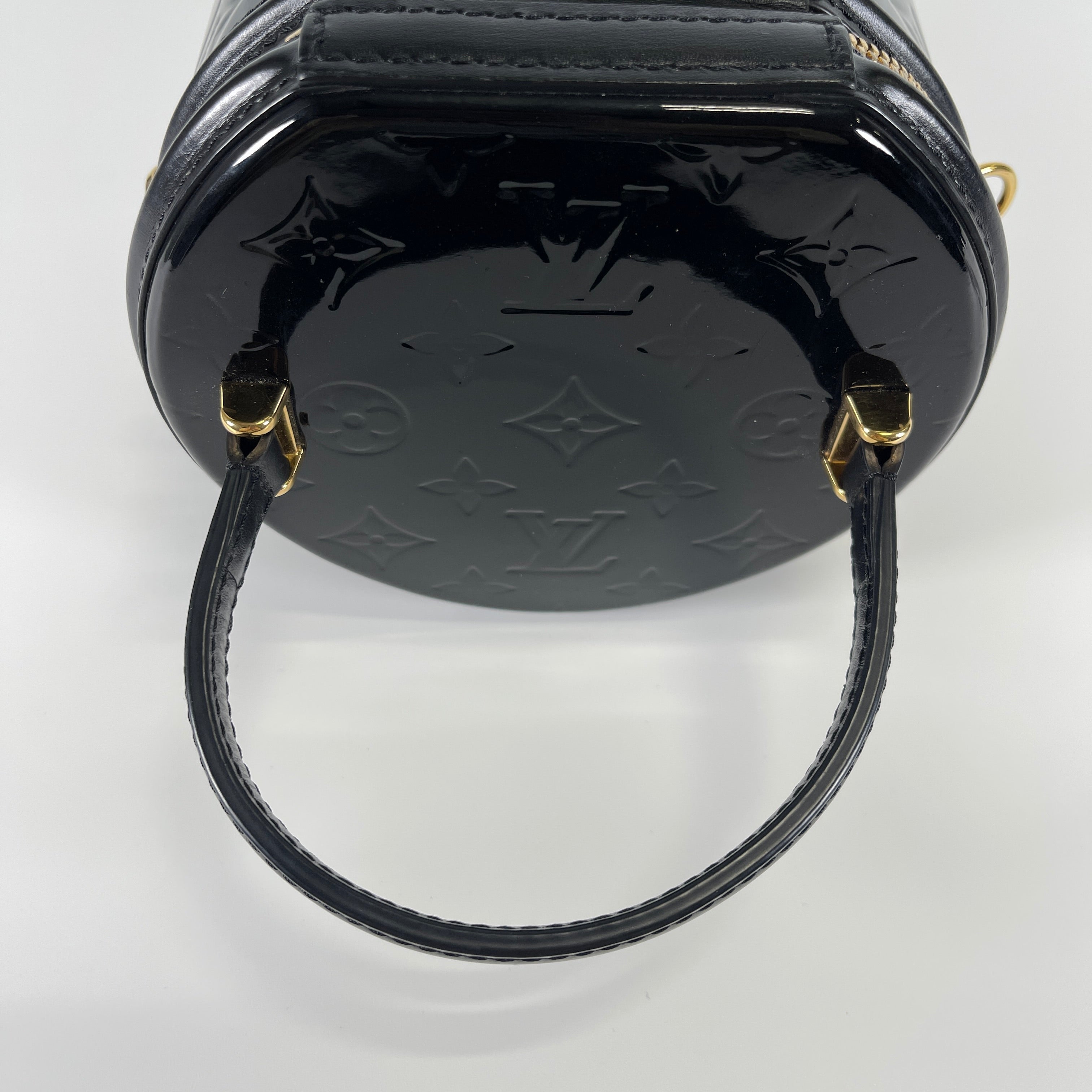 2601 secondhand LV Cannes