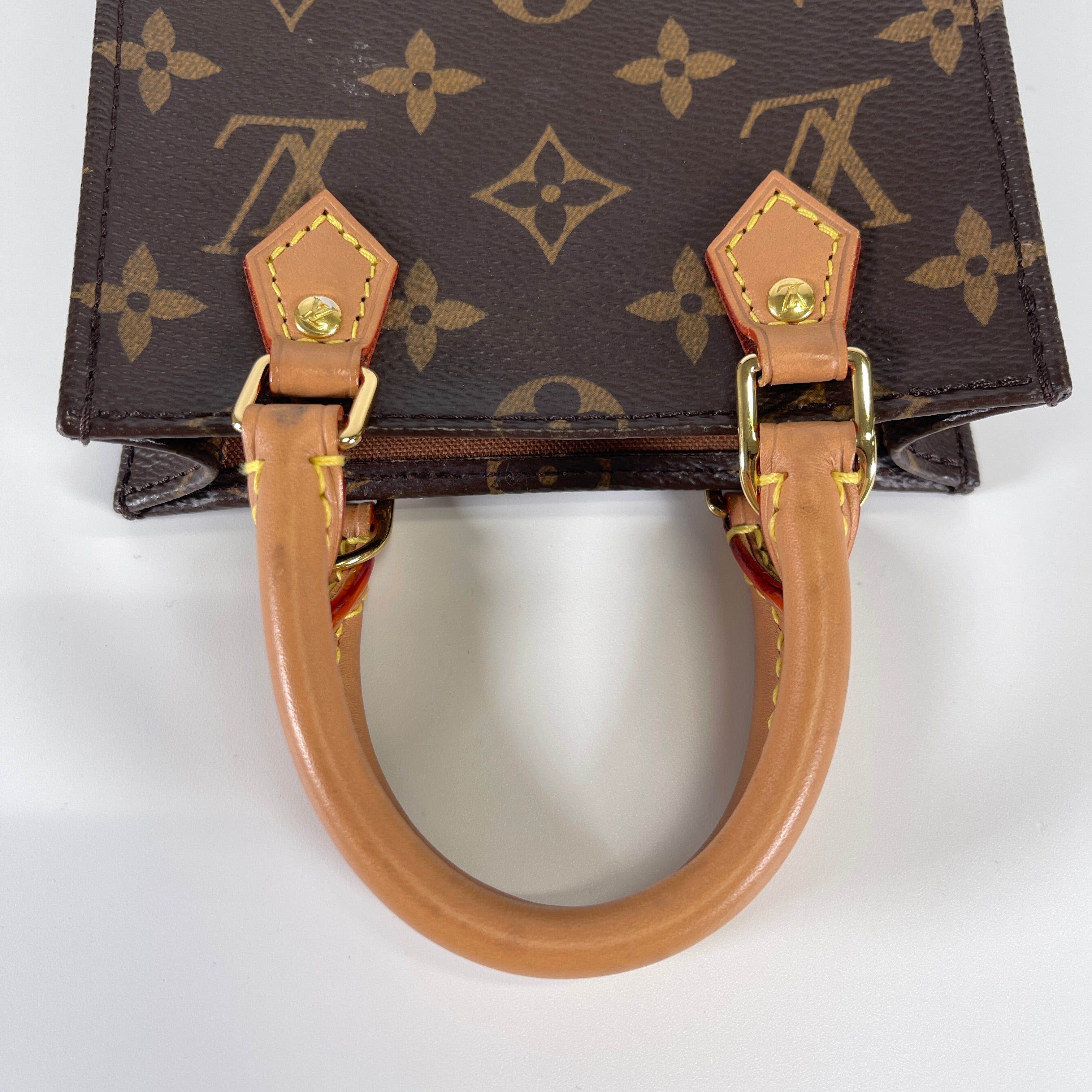 2601 secondhand LV Petite Sac Pla