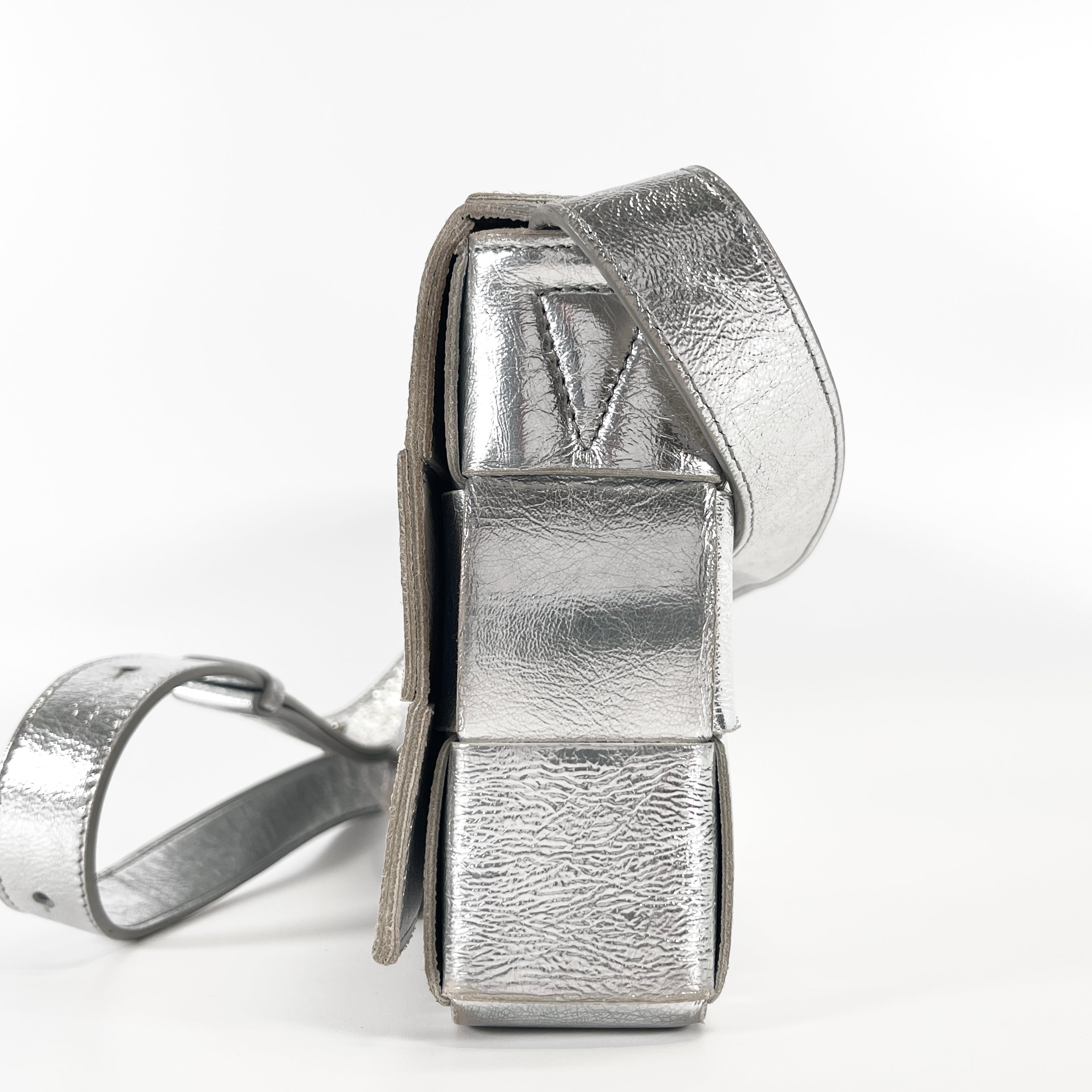 2604 secondhand BOTTEGAVENETA cassette bag