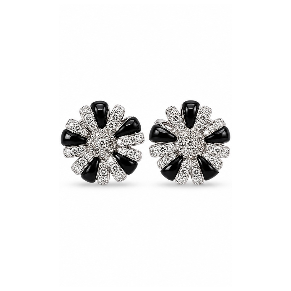 2606 secondhand K18WG/14WG earrings onyx/D0.32×2 Total 9.2g