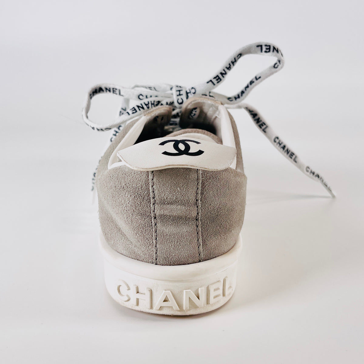 2606 secondhand CHANEL sneakers G34085