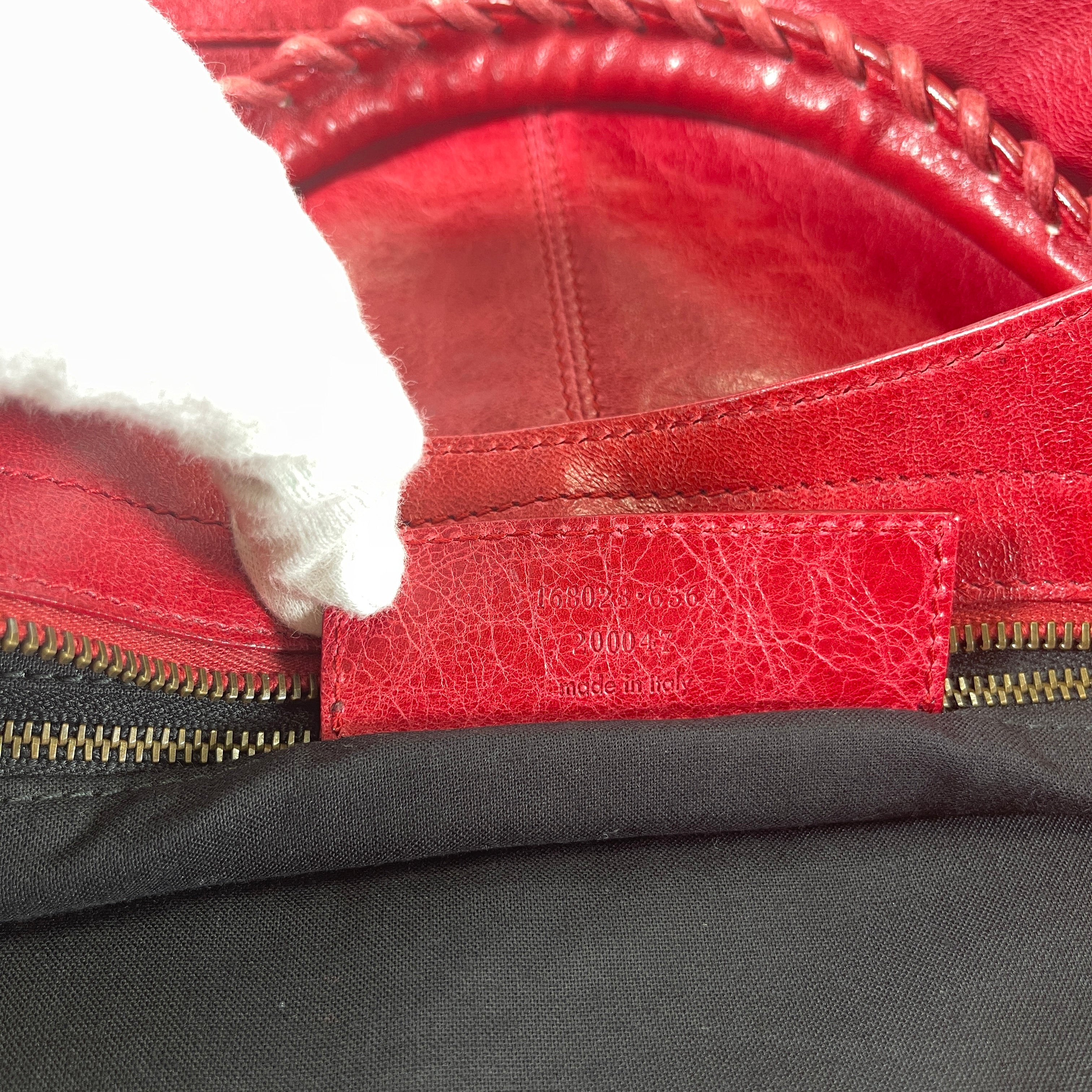 2602 secondhand BALENCIAGA brand bag Red