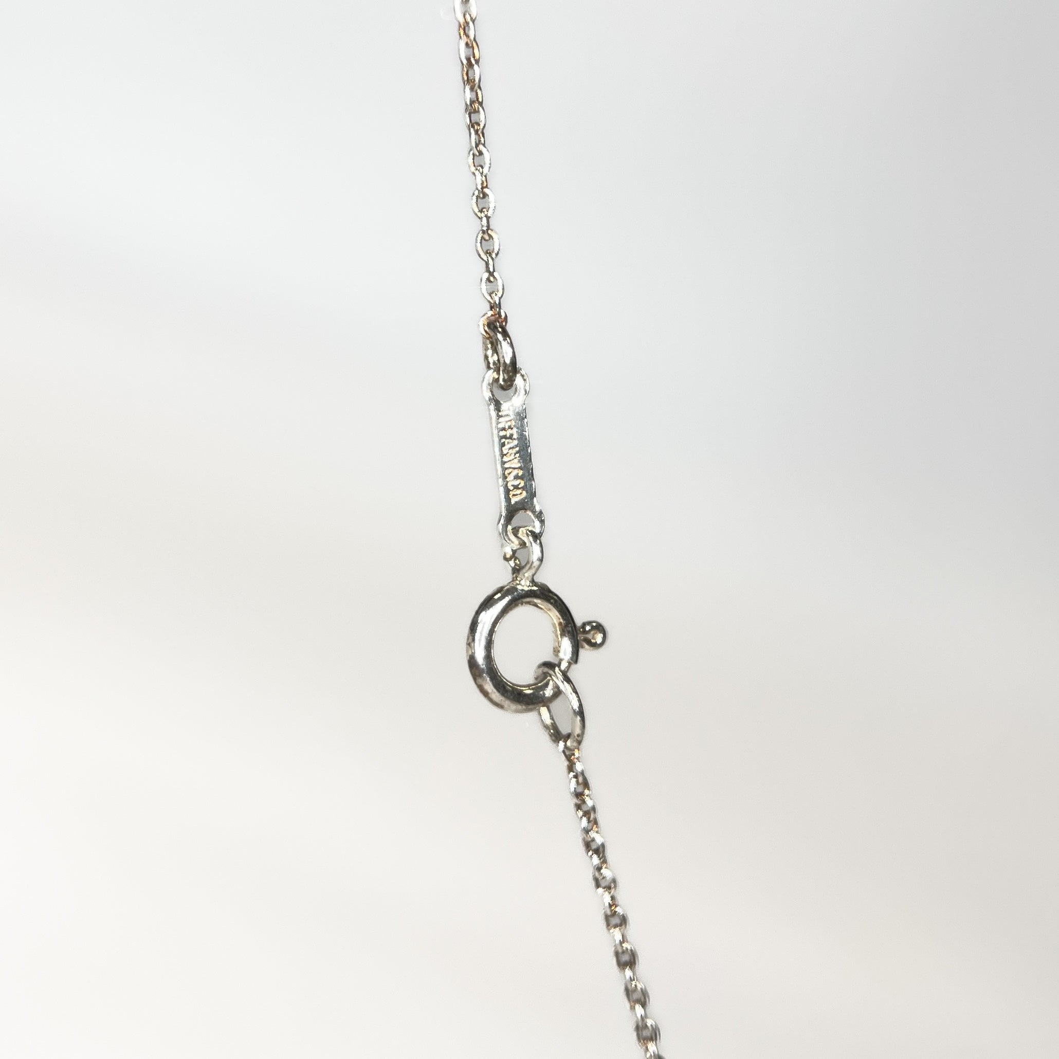 2508 T&Co . SV925 Small Cross Necklace