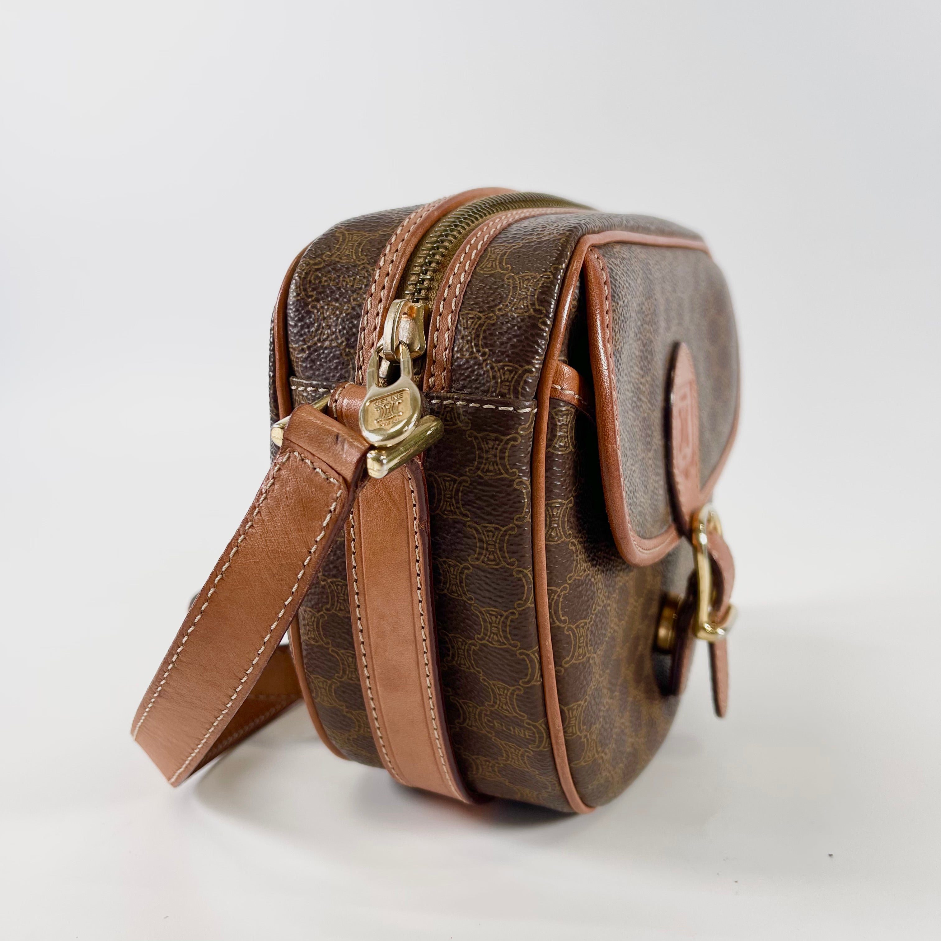 2601 secondhand CELINE Macadam Shoulder bag