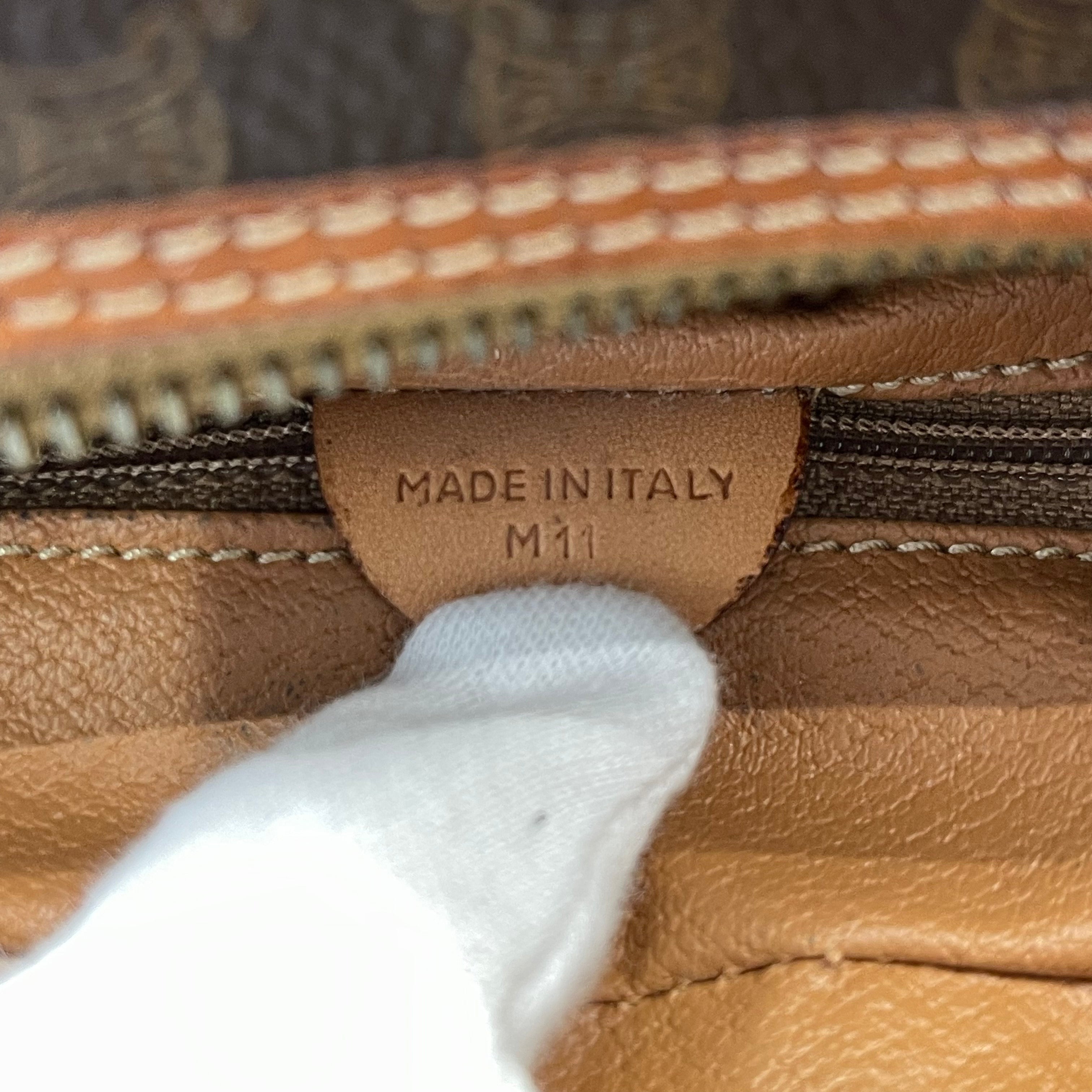 2601 secondhand CELINE Macadam Shoulder bag