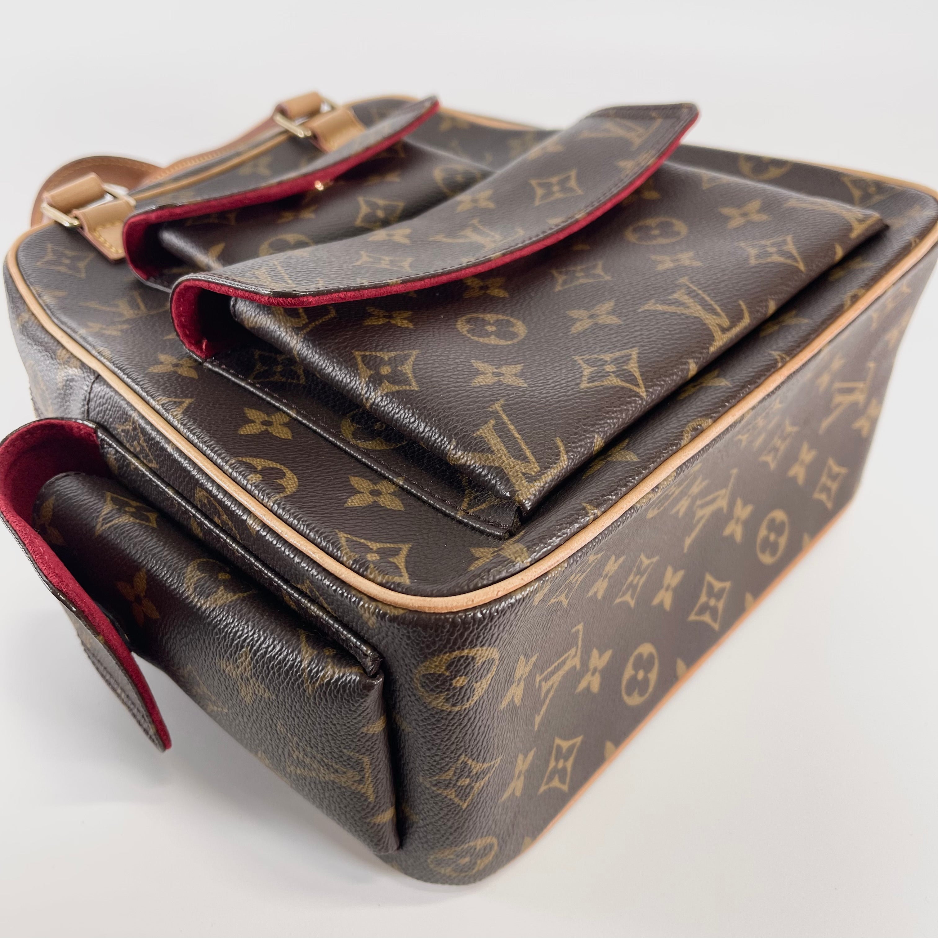 2602 secondhand LV Monogram Excentricity