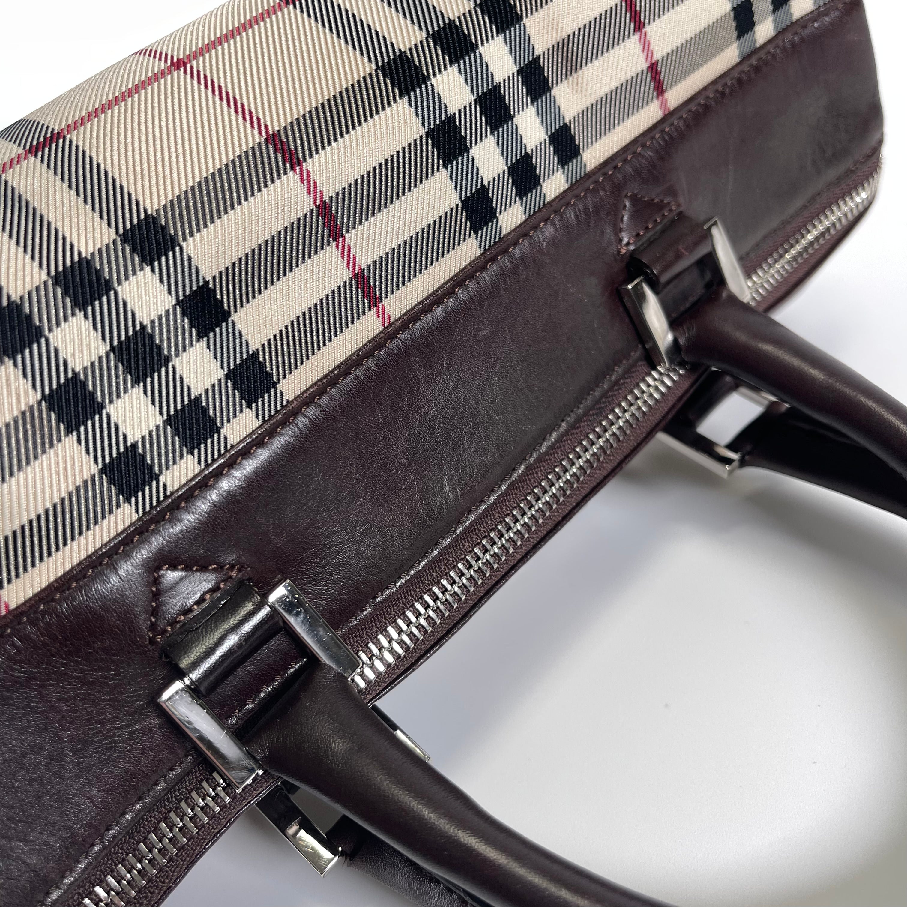 2601 secondhand BURBERRY check hand bag
