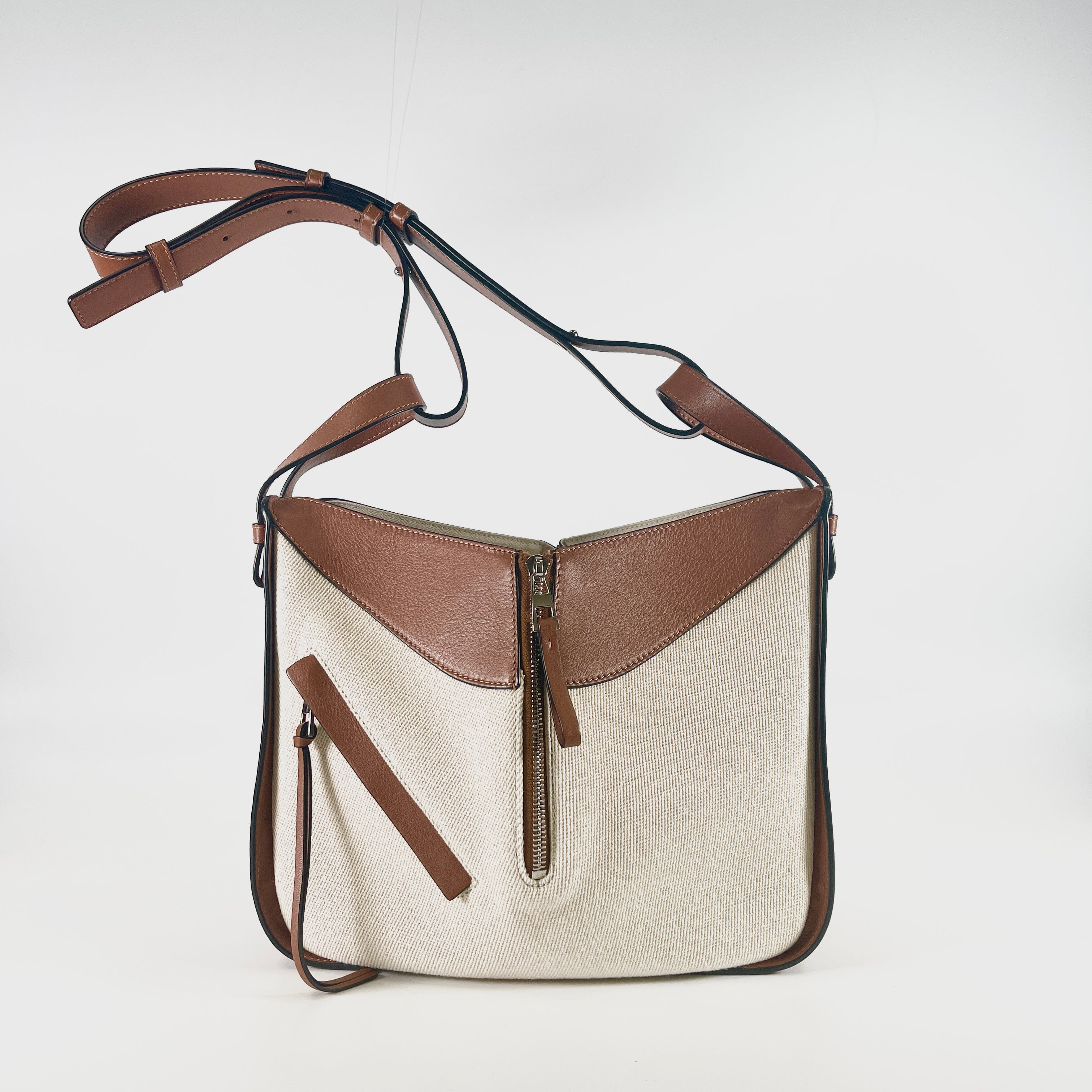 2603 secondhand LOEWE hammock Camel canvas