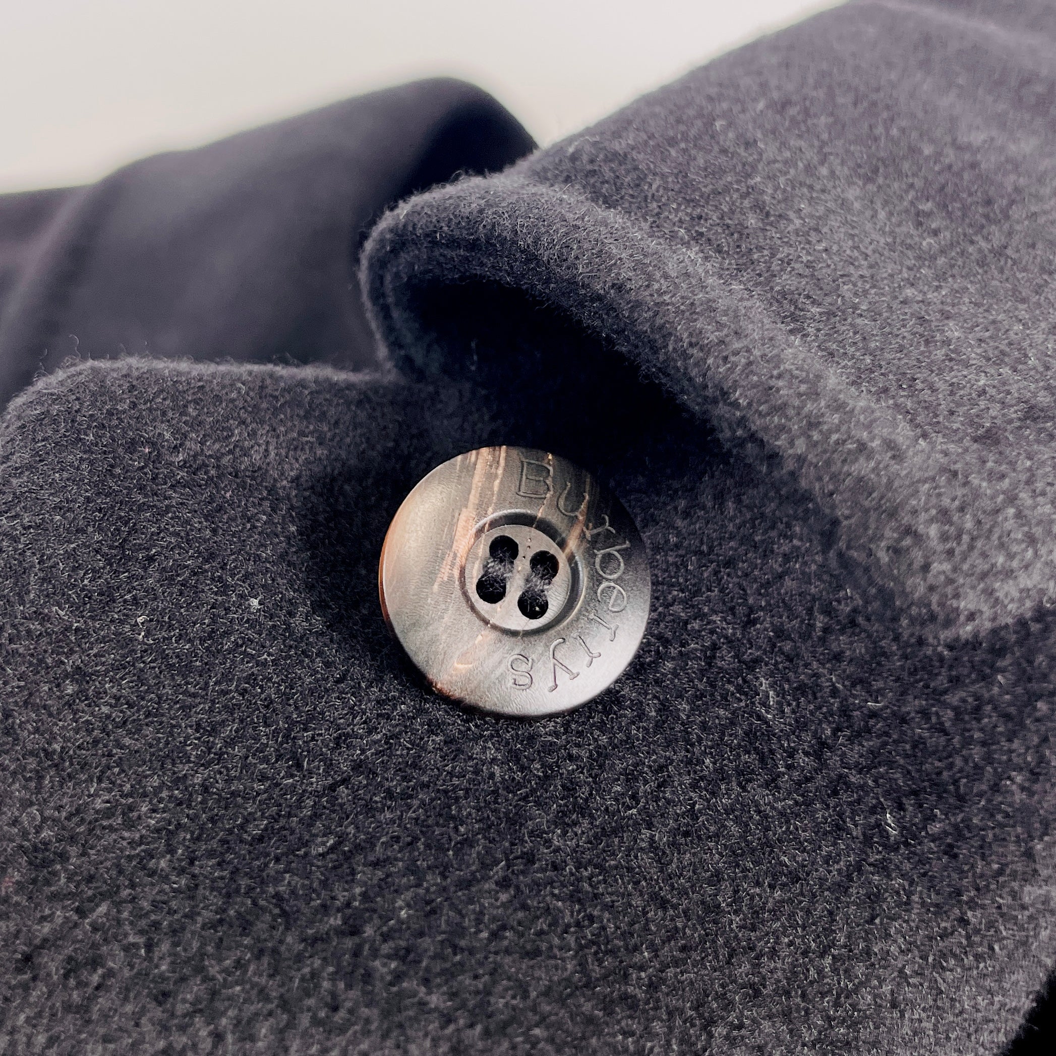 2606 secondhand BURBERRY coat