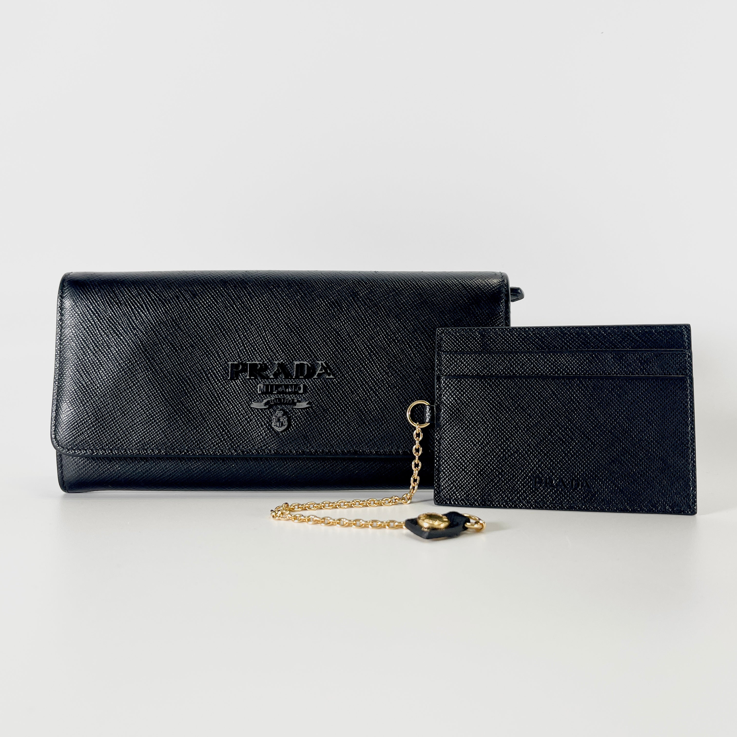 2605 secondhand PRADA Long wallet